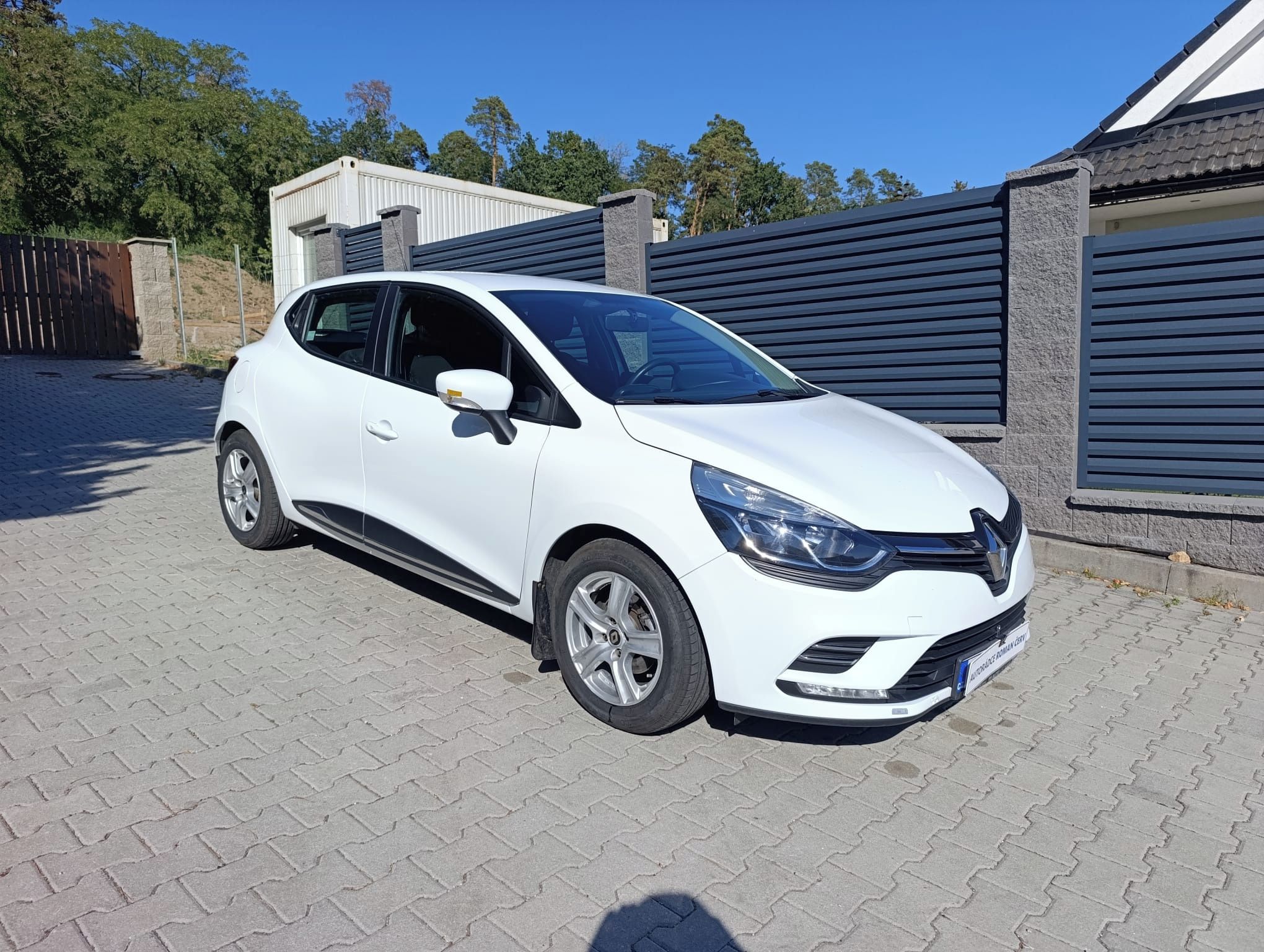 Renault Clio, 1.maj,ČR,serv.k,záruka,tažné! - fotka 2