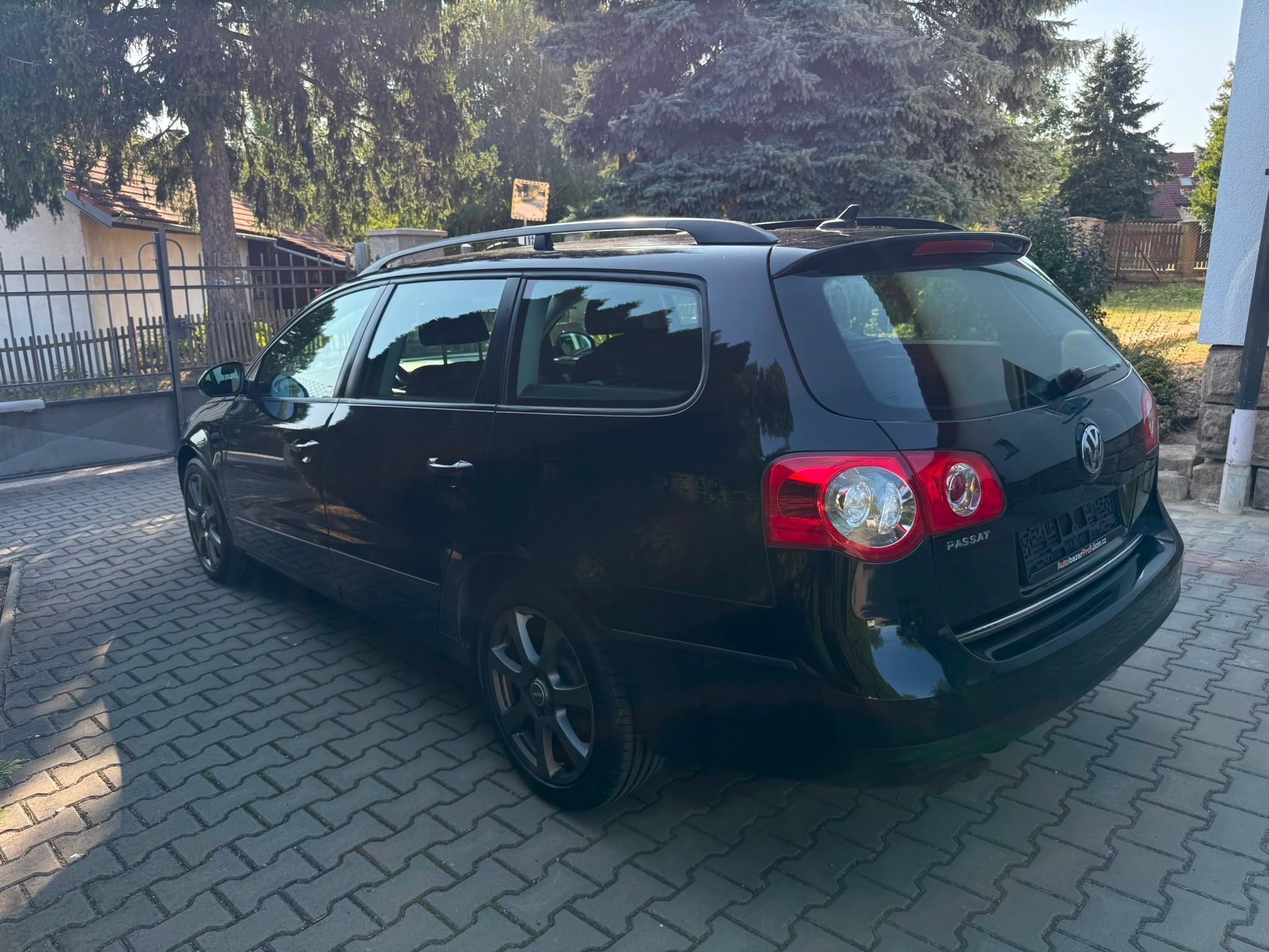 Volkswagen Passat, 2,0TDi klima Alu letní + zimní - fotka 5
