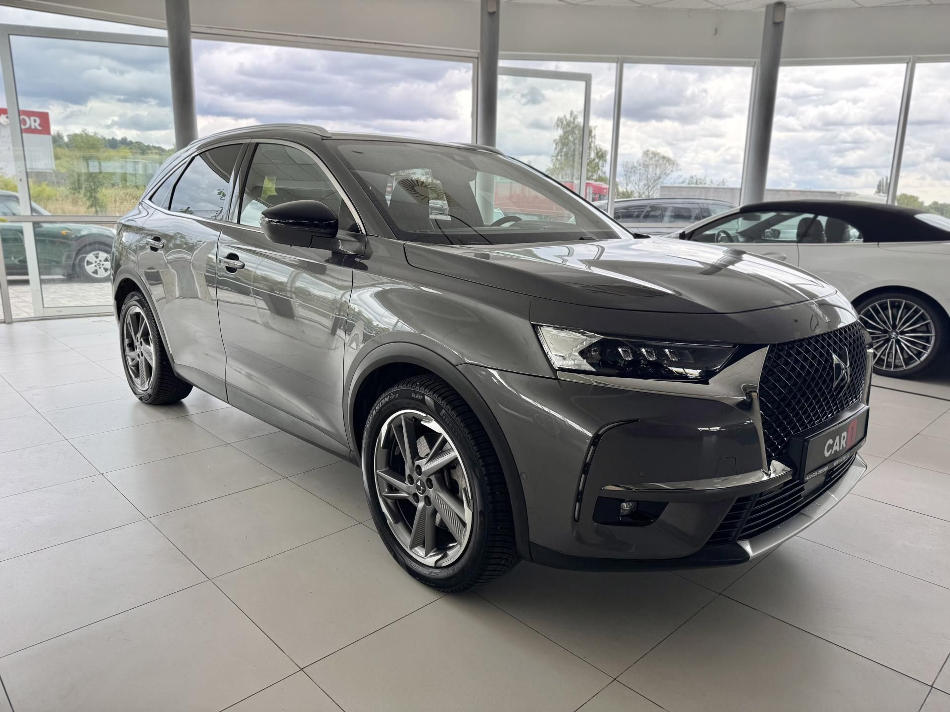 DS 7 Crossback, 1,6 E-TENSE 300*AT8*4x4*RIVOLI - fotka 4