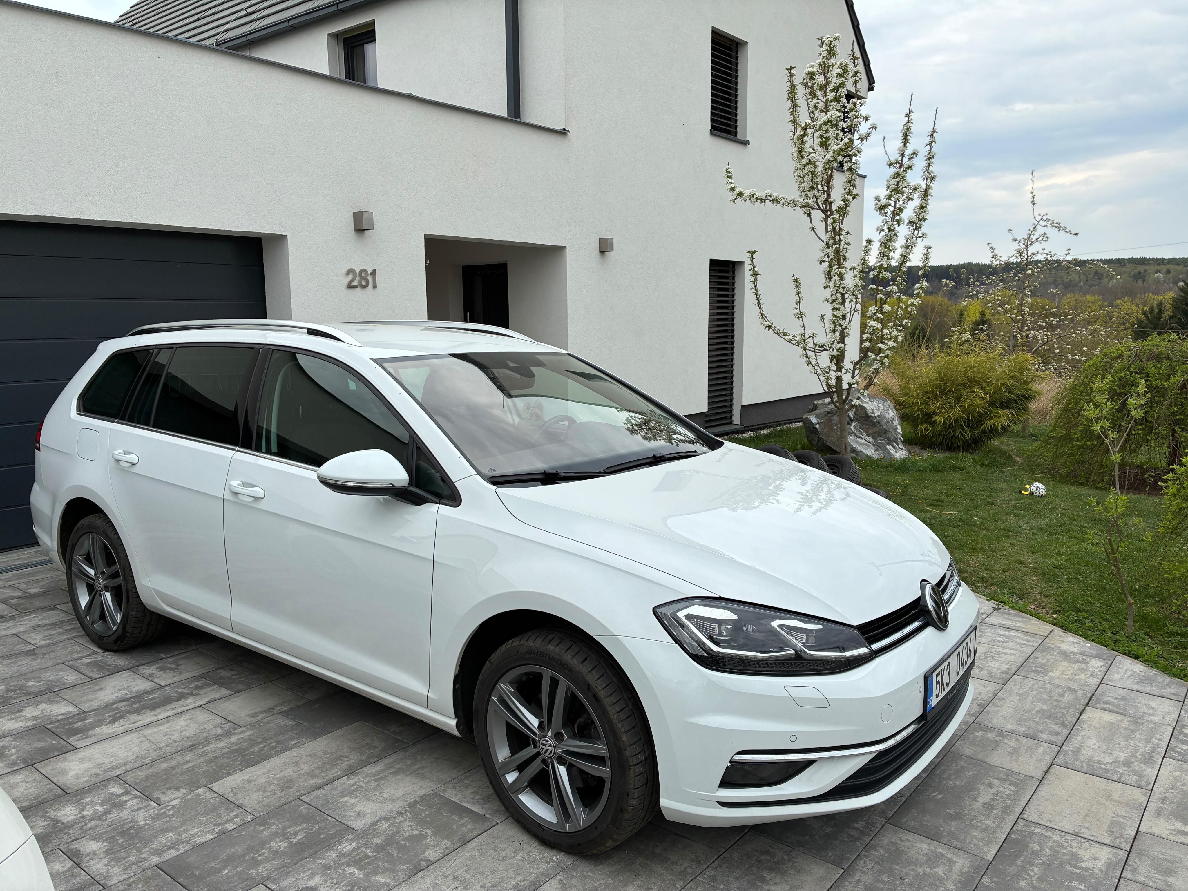 Volkswagen Golf, Highline 2.0 TDI DSG Tažné - fotka 2