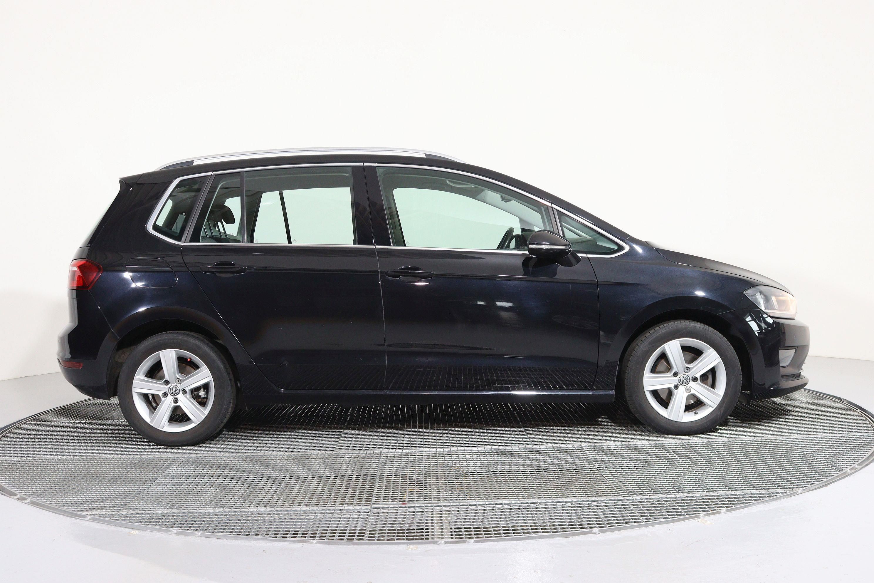 Volkswagen Golf Sportsvan, Highline 1,4 TSI (92 kW) - fotka 3