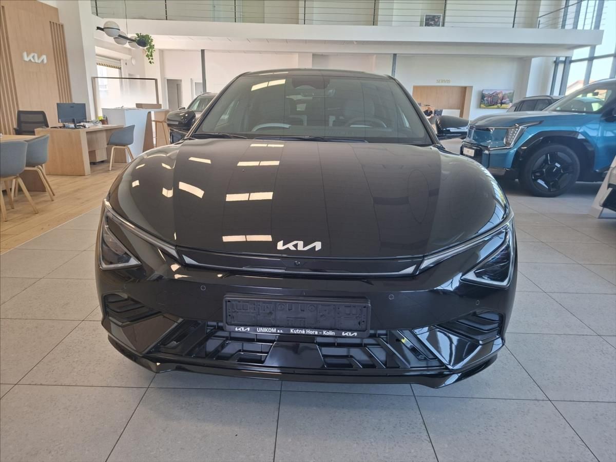Kia EV6, 4x2 GT-LINE 168 KW+84 KWH - fotka 2
