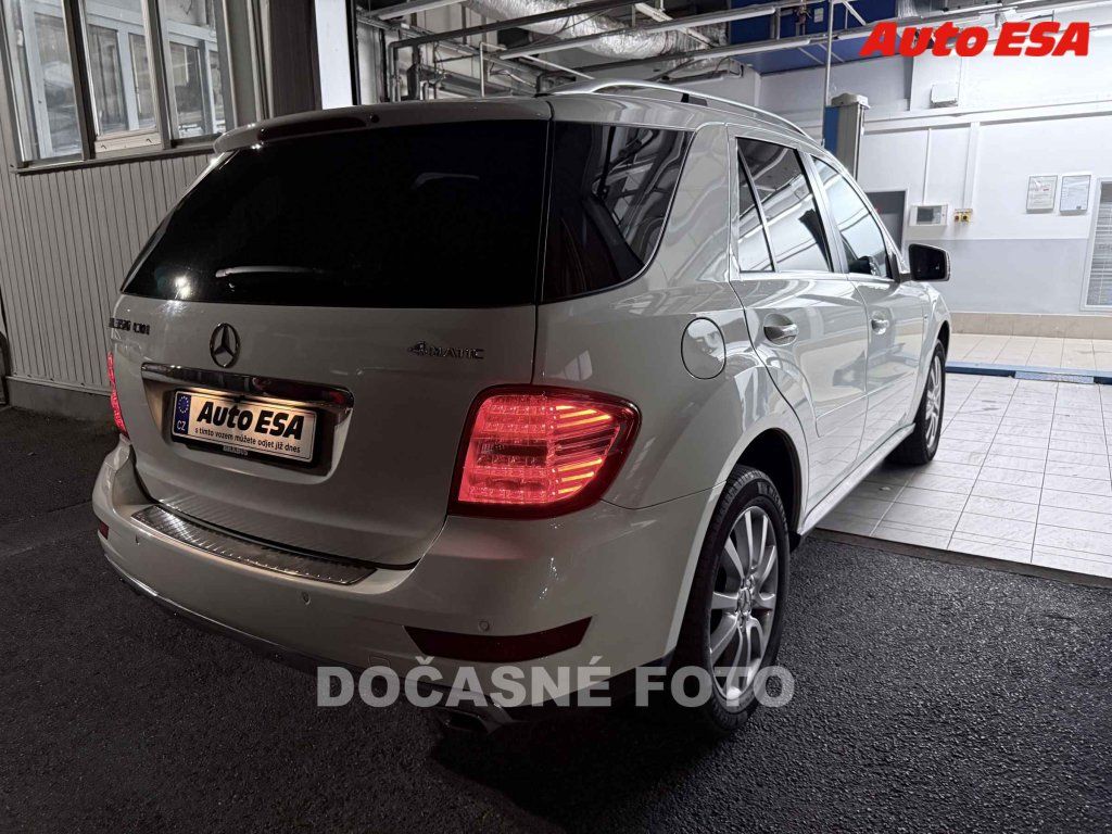 Mercedes-Benz Třídy M, 3.0,1.maj,ČR,AT,STK7/28 - fotka 2