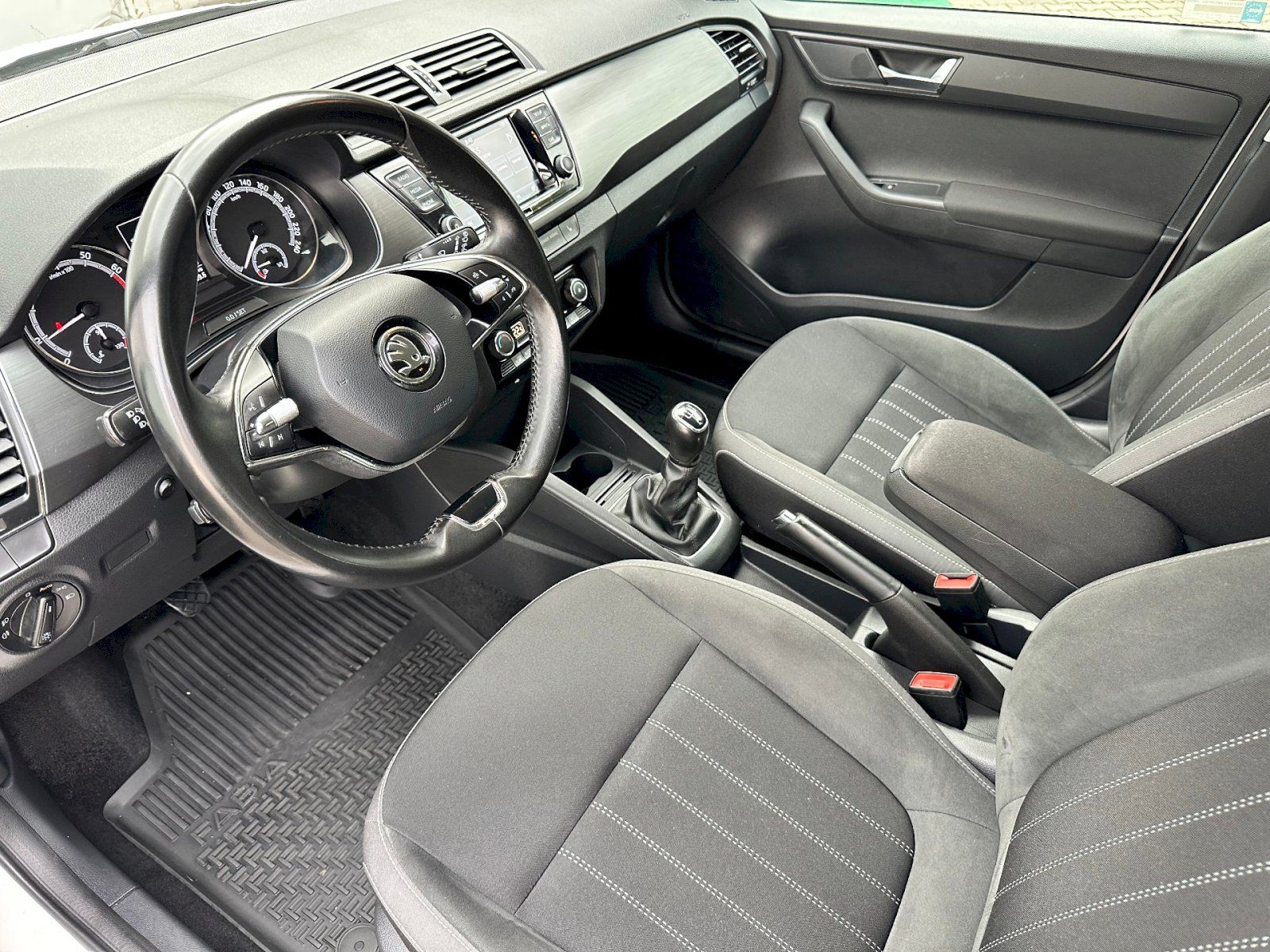 Škoda Fabia, 1.0 TSI 70kW Style Combi - fotka 6