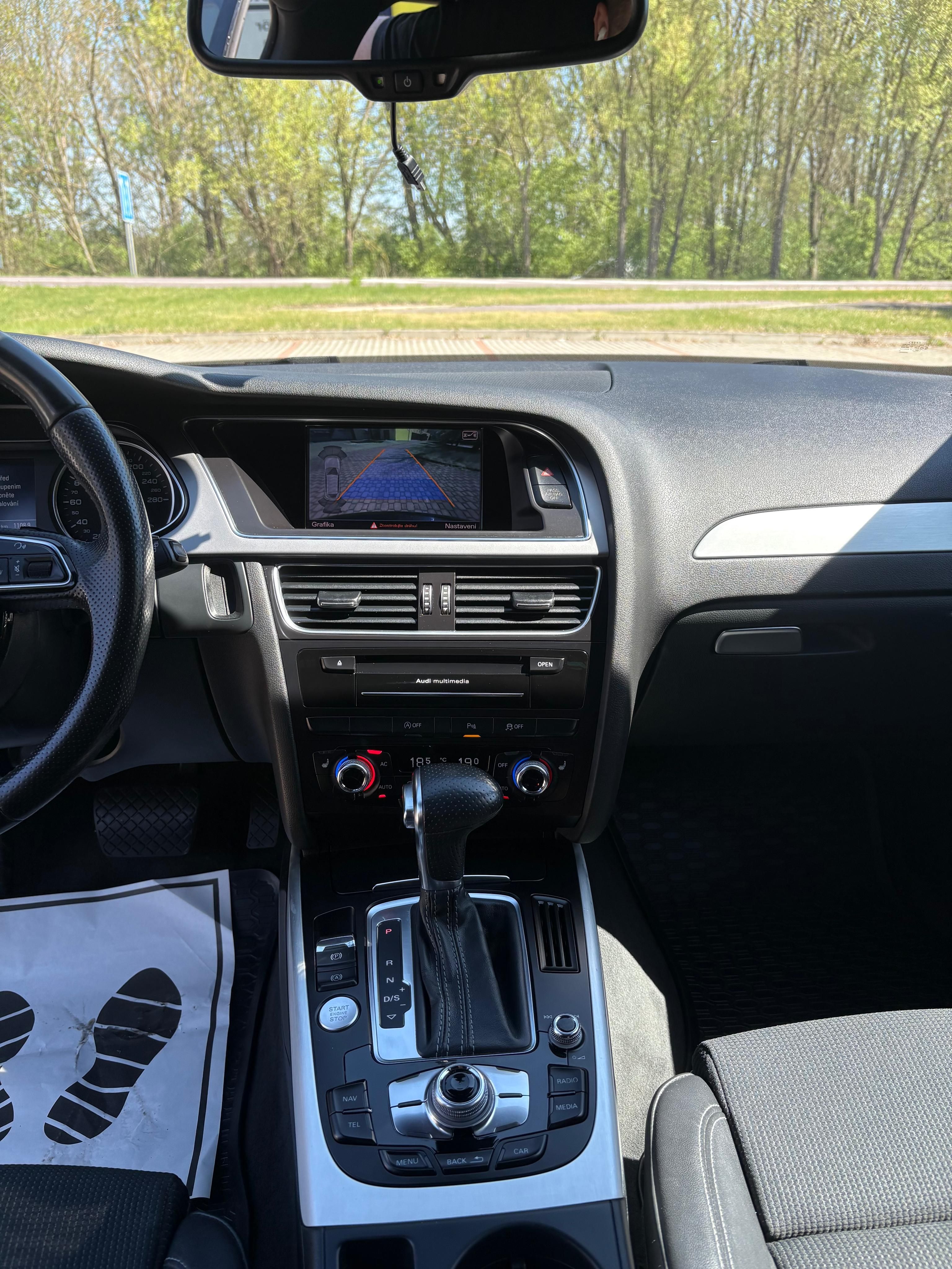 Audi A4 Avant, Audi A4 B8 3.0 S-line 180kw - fotka 6