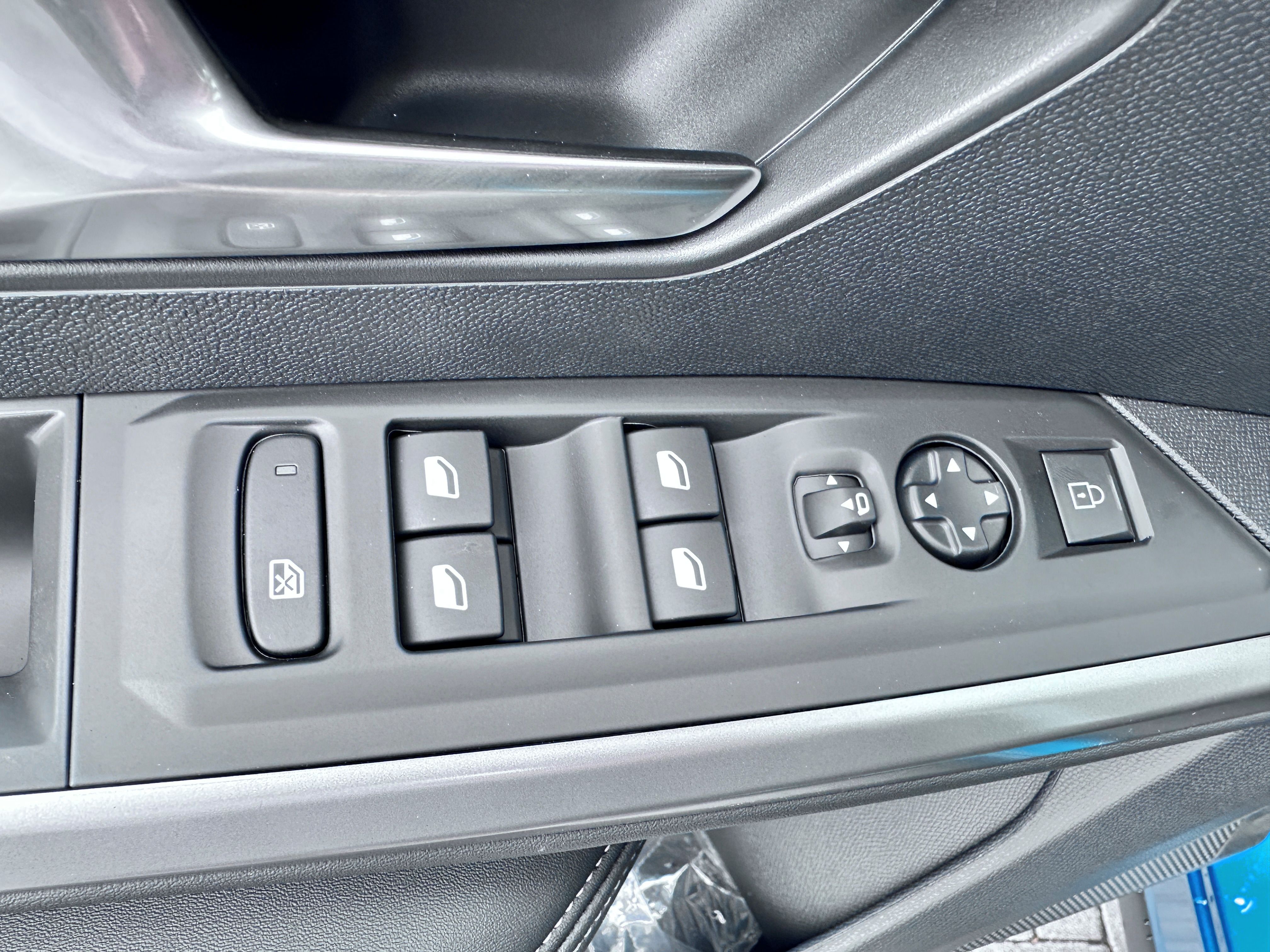 Peugeot 3008, BUSINESS Hybrid 145 e-DCS6 - fotka 6