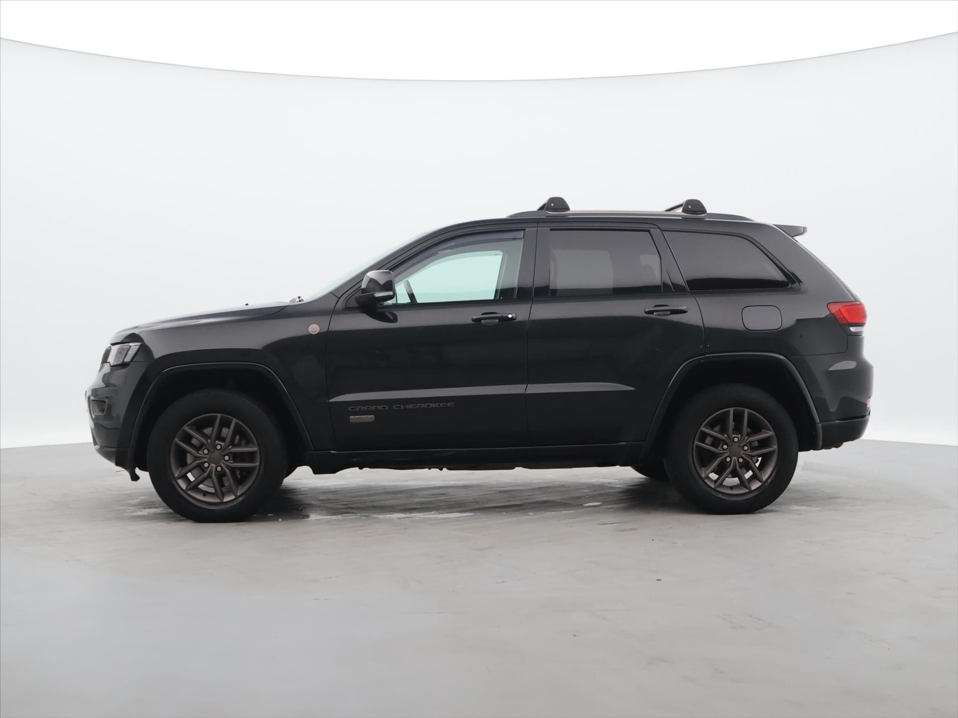 Jeep Grand Cherokee, 3.0 V6 Diesel 250k Limited 4WD - fotka 4