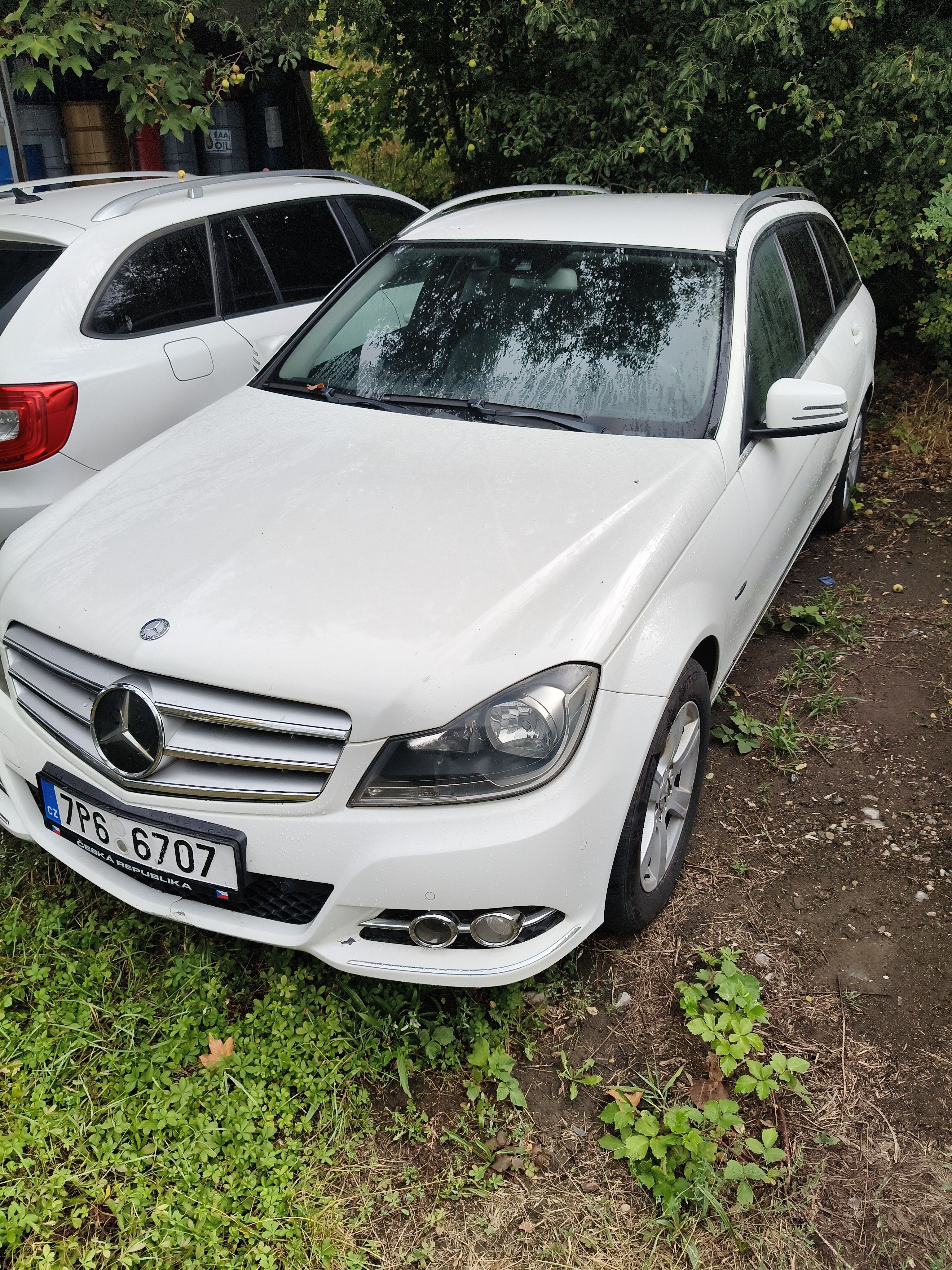 Mercedes-Benz Třídy C, 2,1 CDI - fotka 2