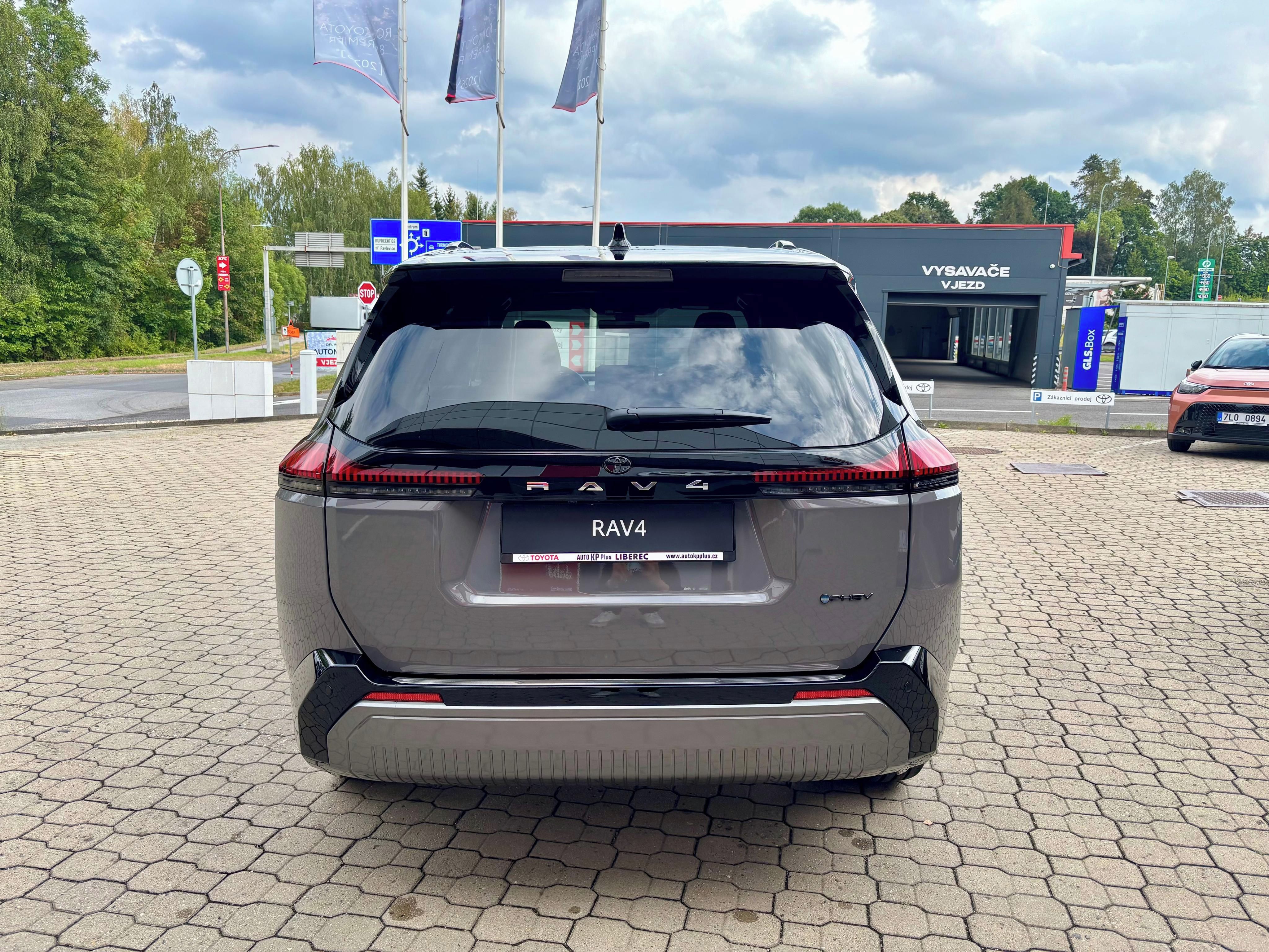 Toyota Rav4, 2,5 PHEV 309k Style 4x4 - fotka 5