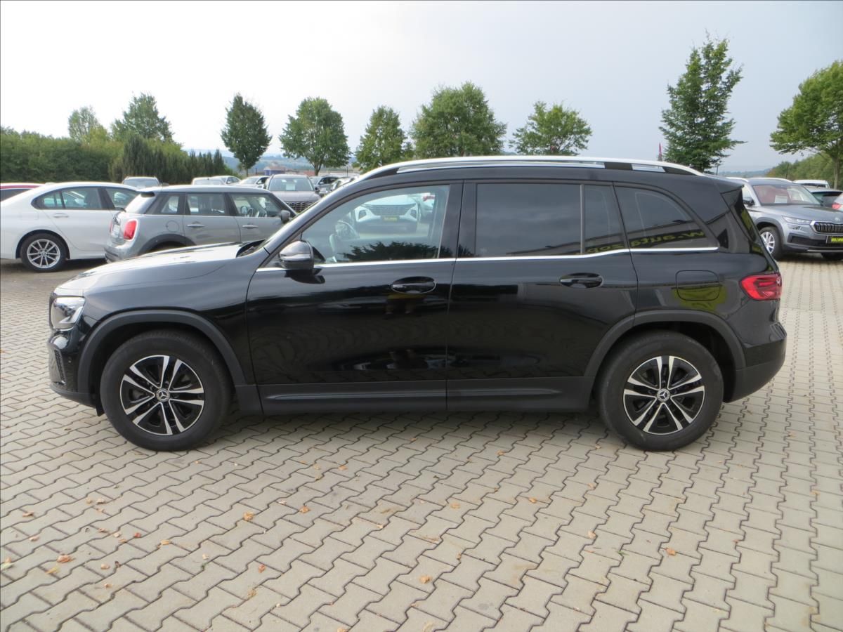 Mercedes-Benz GLB, 2,0 200d 4Matic DCT 110kW ČR - fotka 4