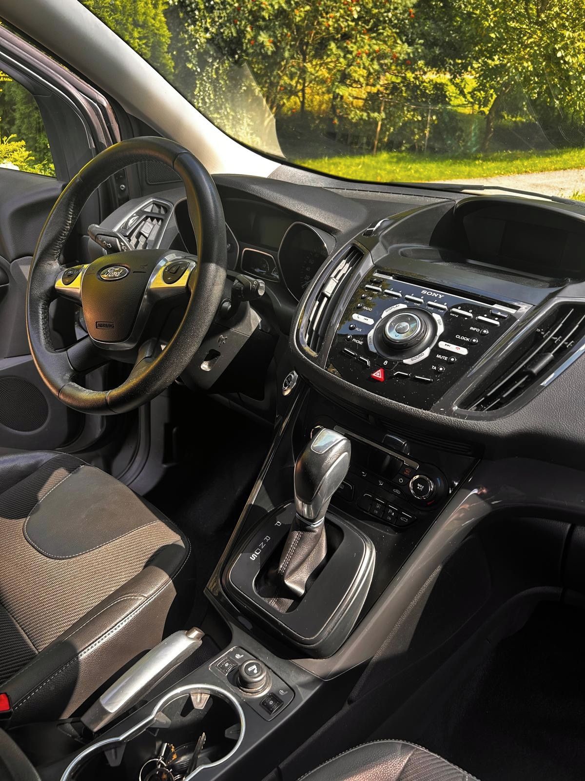 Ford Kuga, Ford KUGA 132kW 4x4 - fotka 6