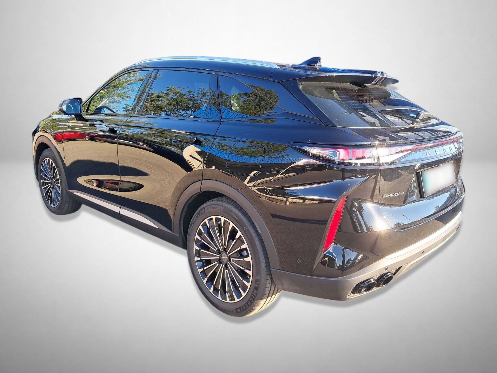 Omoda 9, SHS 1.5 PHEV - fotka 2