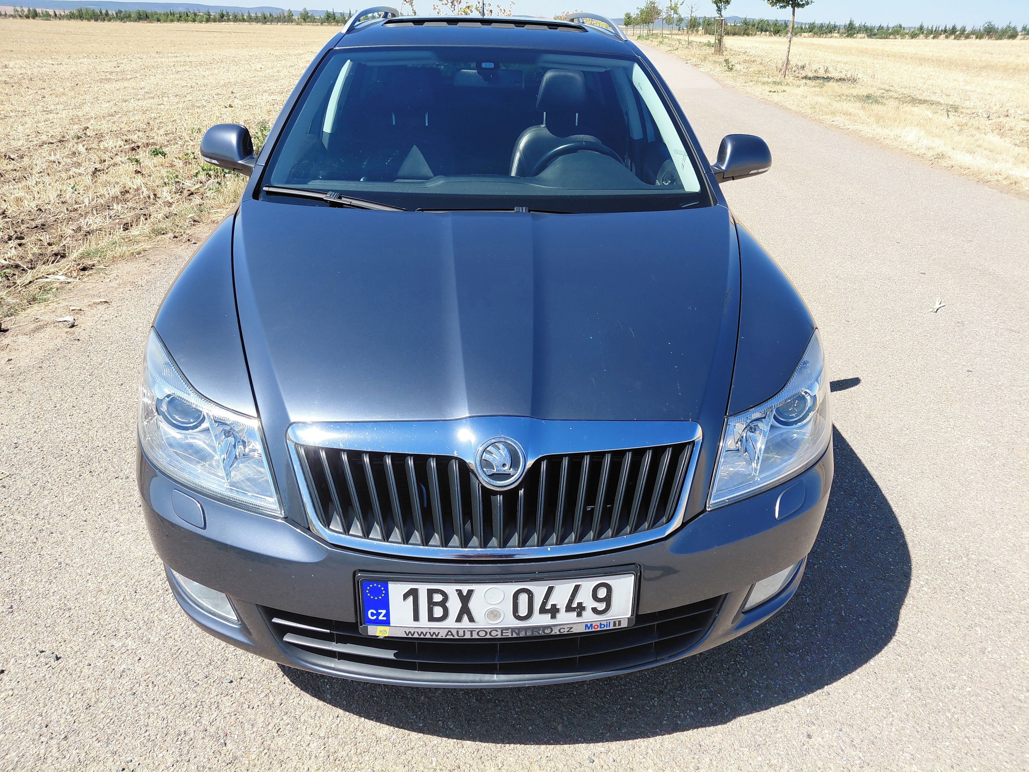 Škoda Octavia - fotka 2