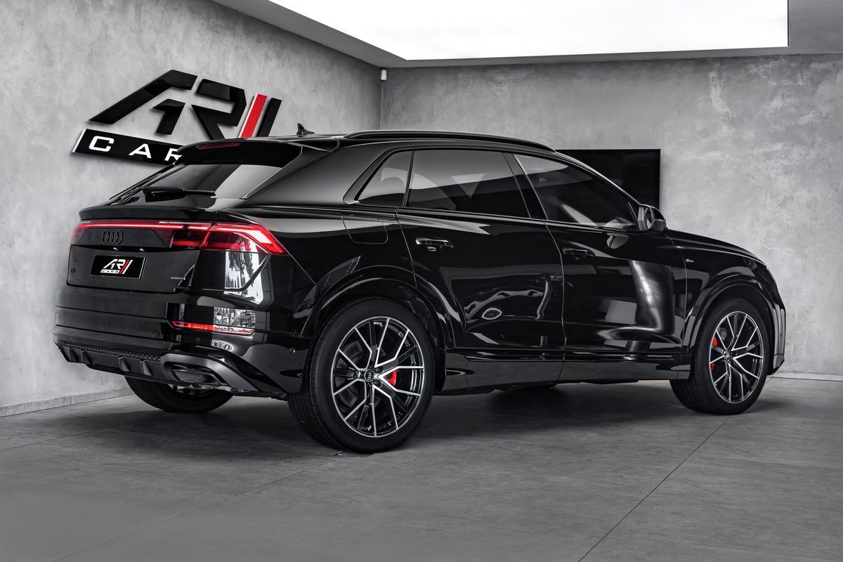 Audi Q8, 50TDI FL S-line Laser B&O - fotka 5