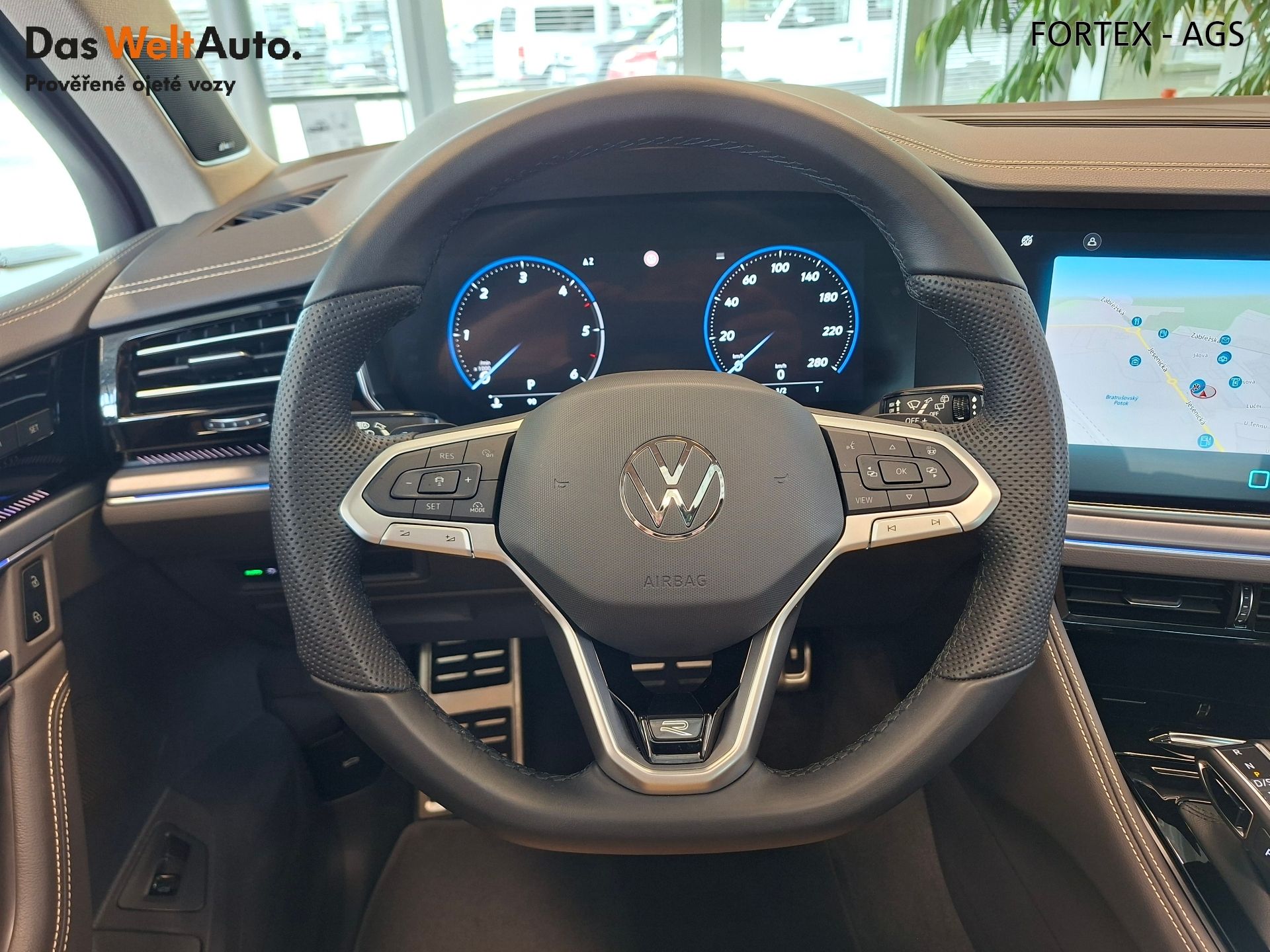 Volkswagen Touareg, R-Line,V6 3.0 TDI,210kW,Prodl. - fotka 5
