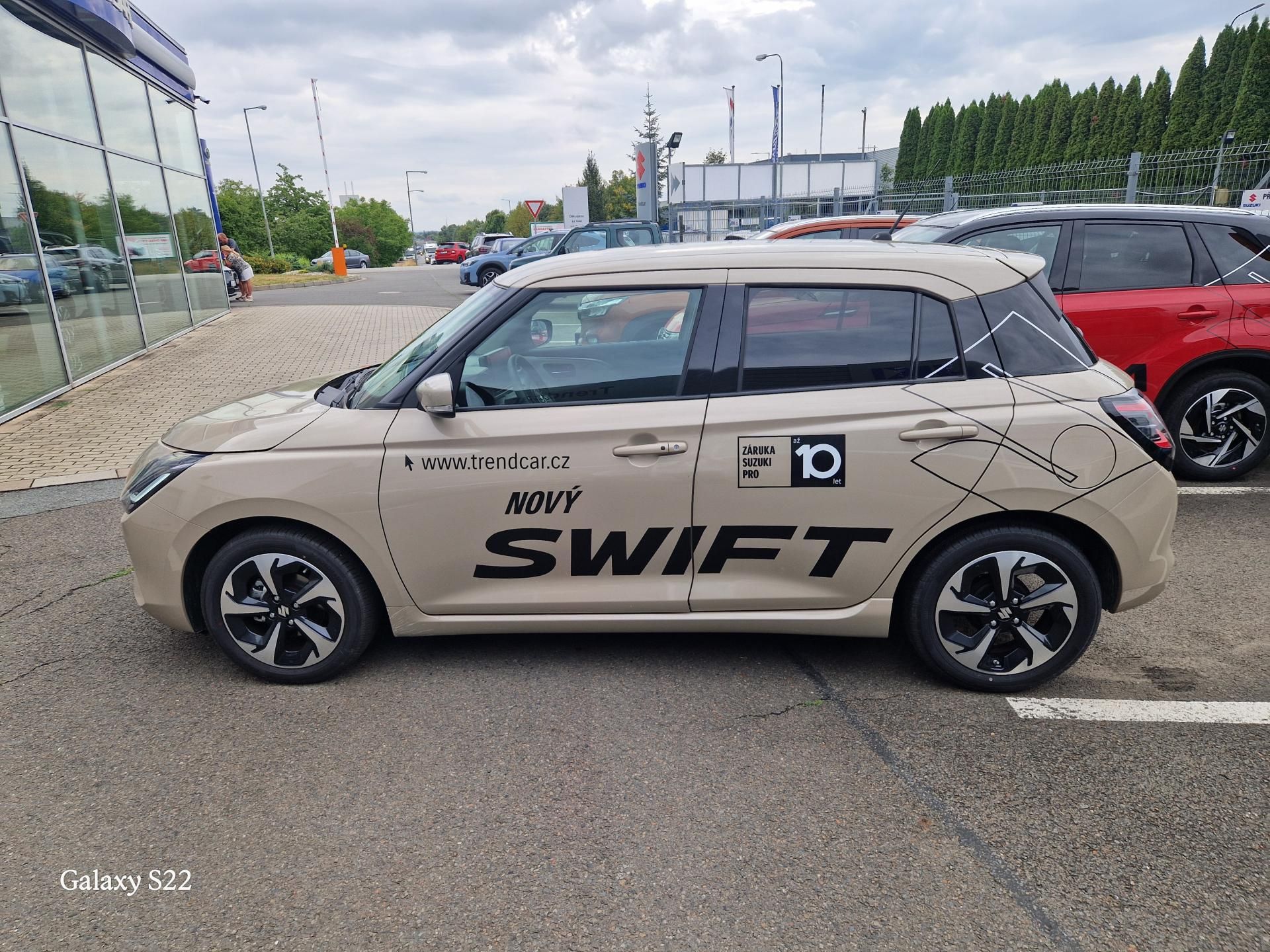 Suzuki Swift, 1,2 ELEGANCE HYBRID MY25 - fotka 3