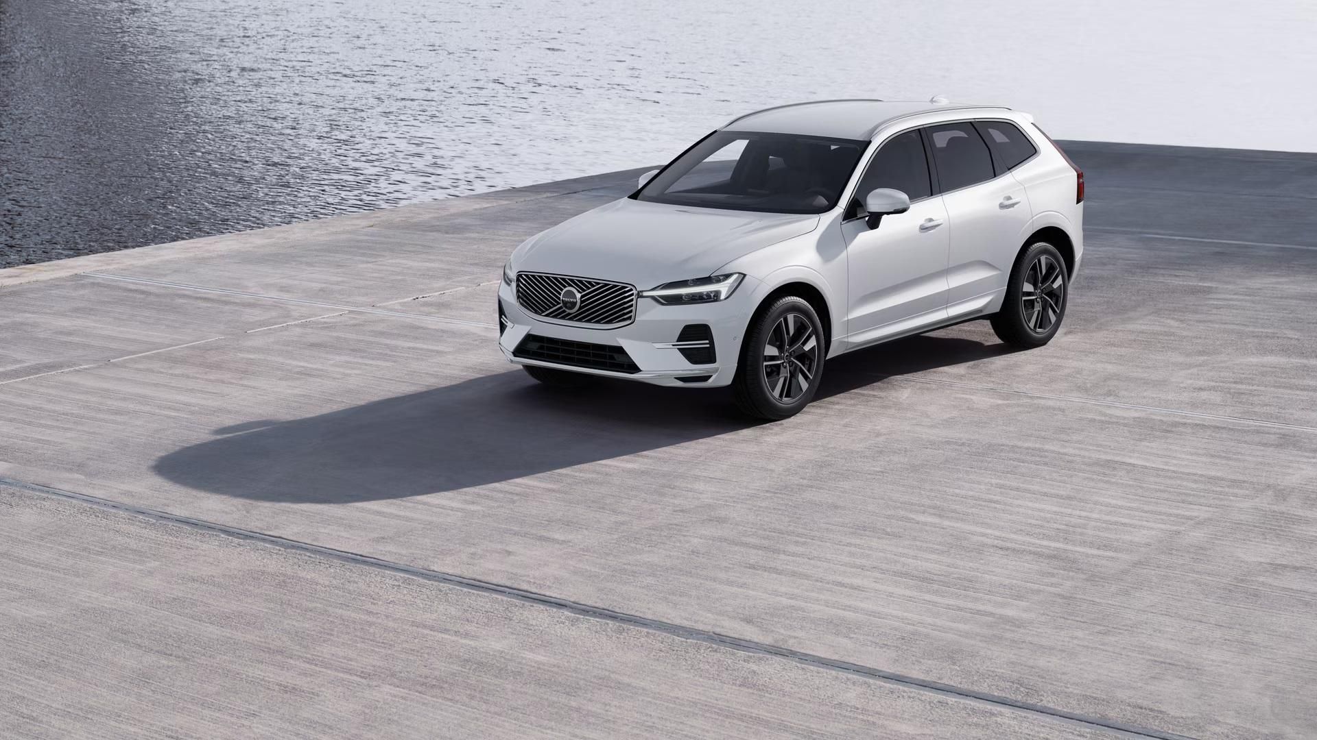 Volvo XC60, B5 AWD AUT BRIGHT PLUS - fotka 2