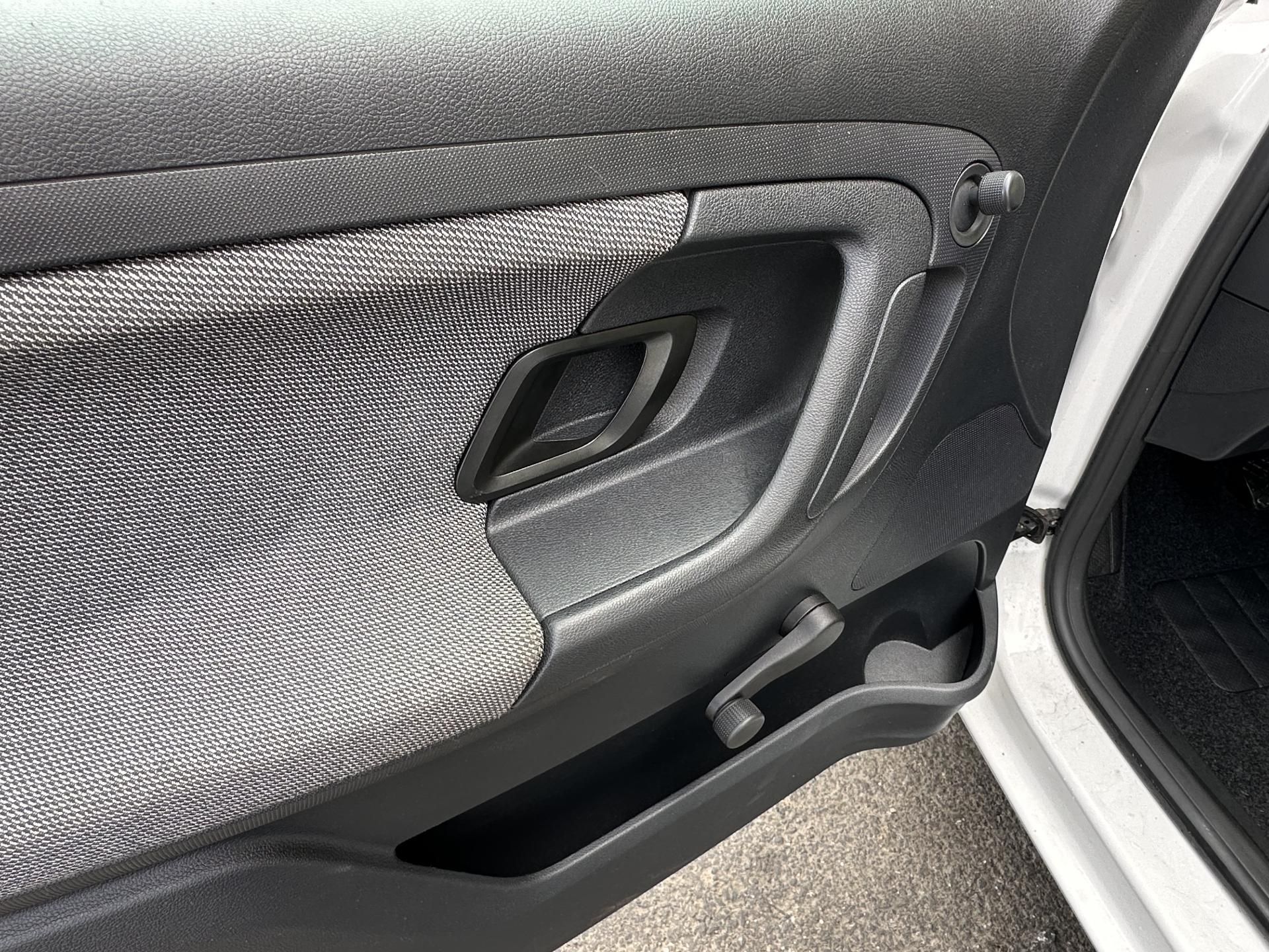 Škoda Fabia, 1.2TSI/63kW 1.Maj. *KLIMA - fotka 5