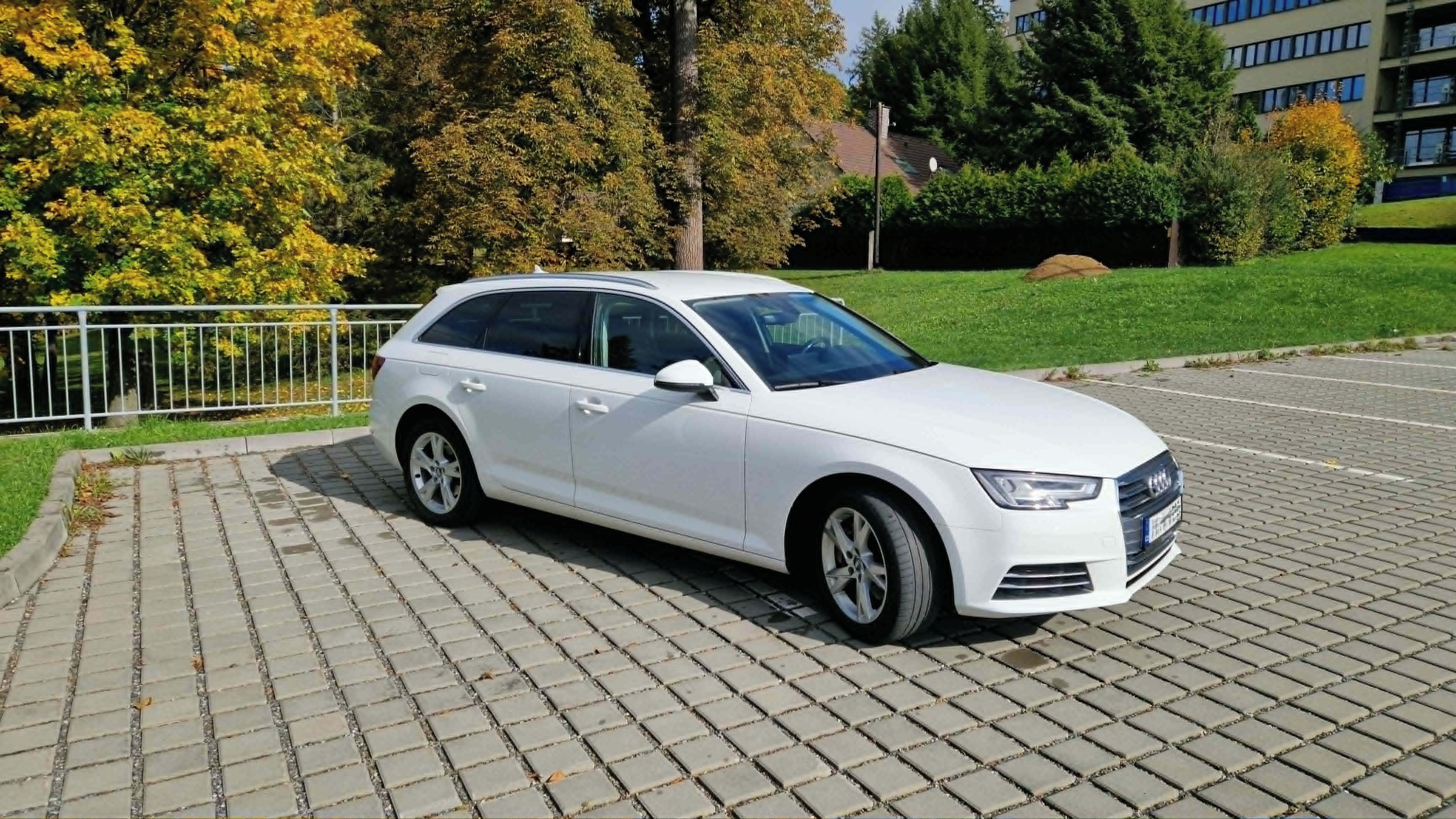 Audi A4 Avant, Audi A4 Avant Sport 2.0 TDI - fotka 2