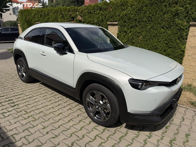 Mazda MX-30, EXLUSIVE-NAVI-KÚŽE-ČERPADLO-