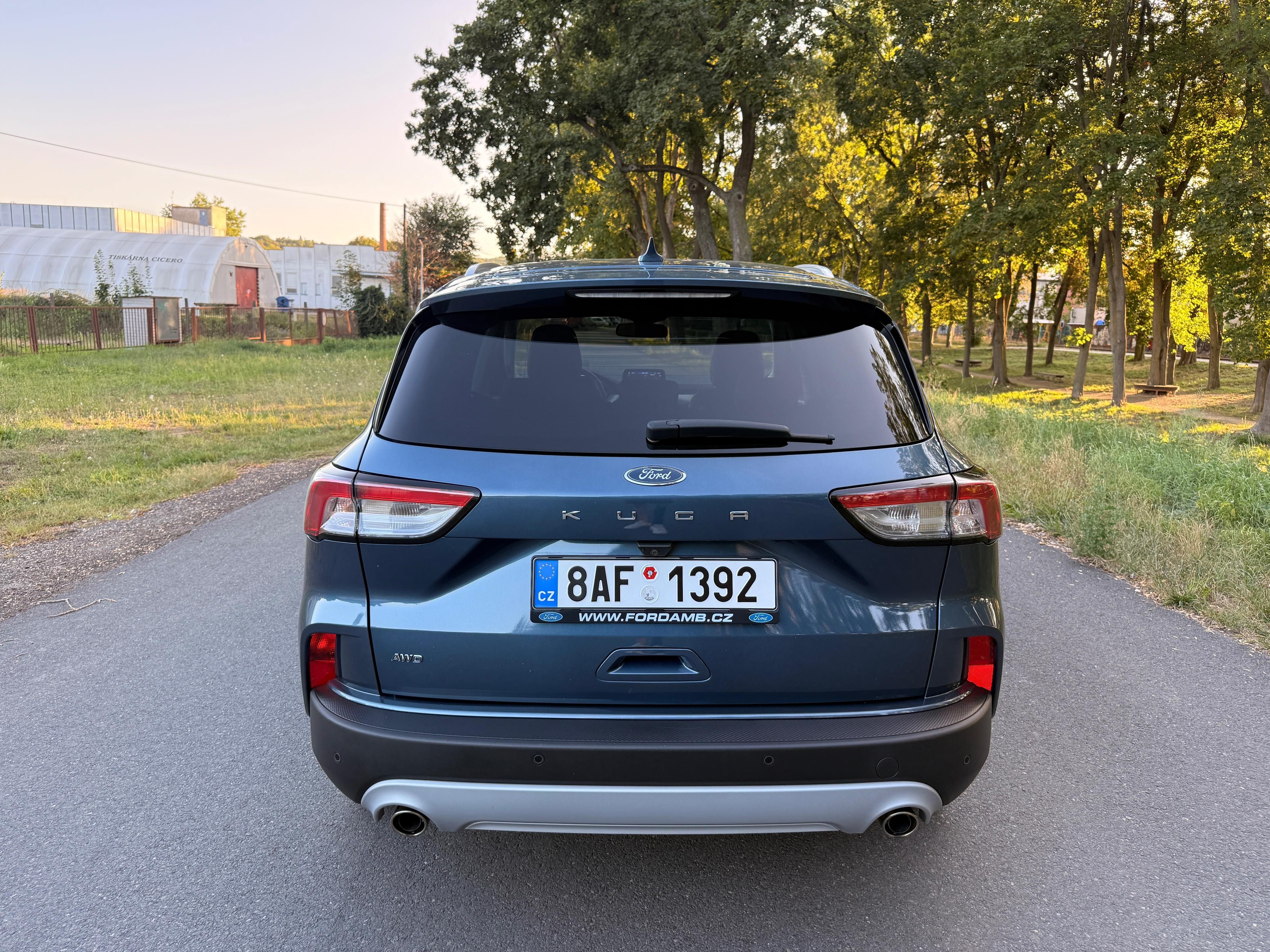 Ford Kuga, 2.0 140kW, automat, 1. majitel - fotka 5