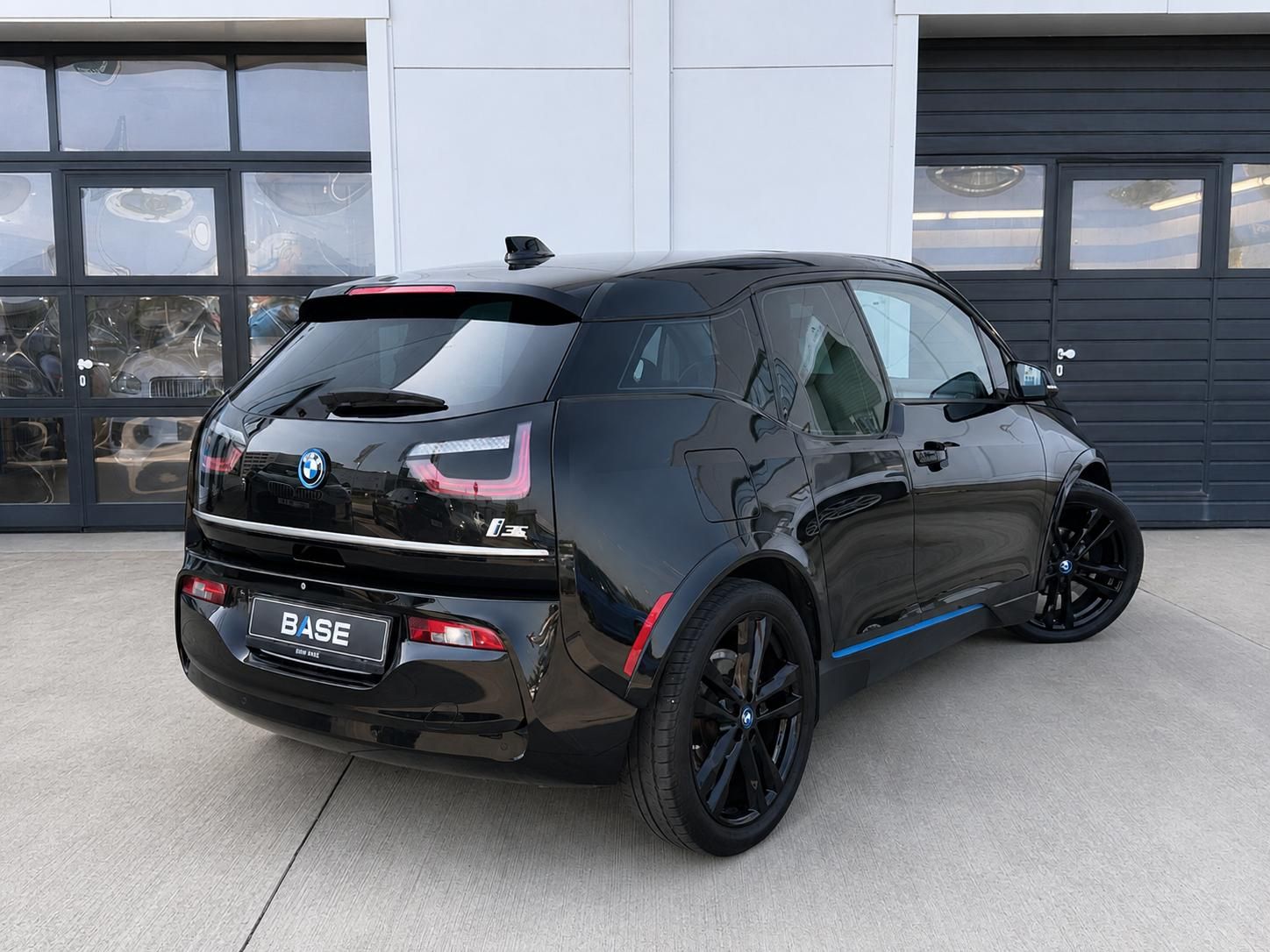 BMW i3, s 120Ah 135kw - fotka 4