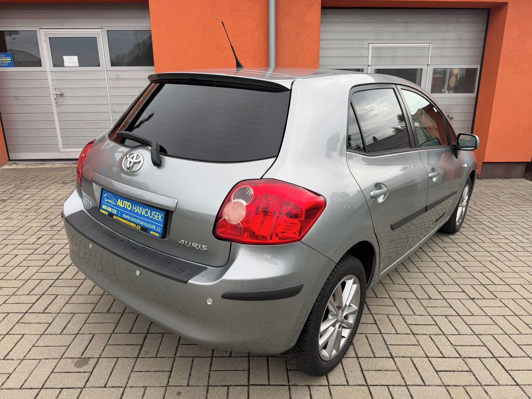 Toyota Auris, 1.6 VVT-i 91KW AUTOMAT - fotka 2