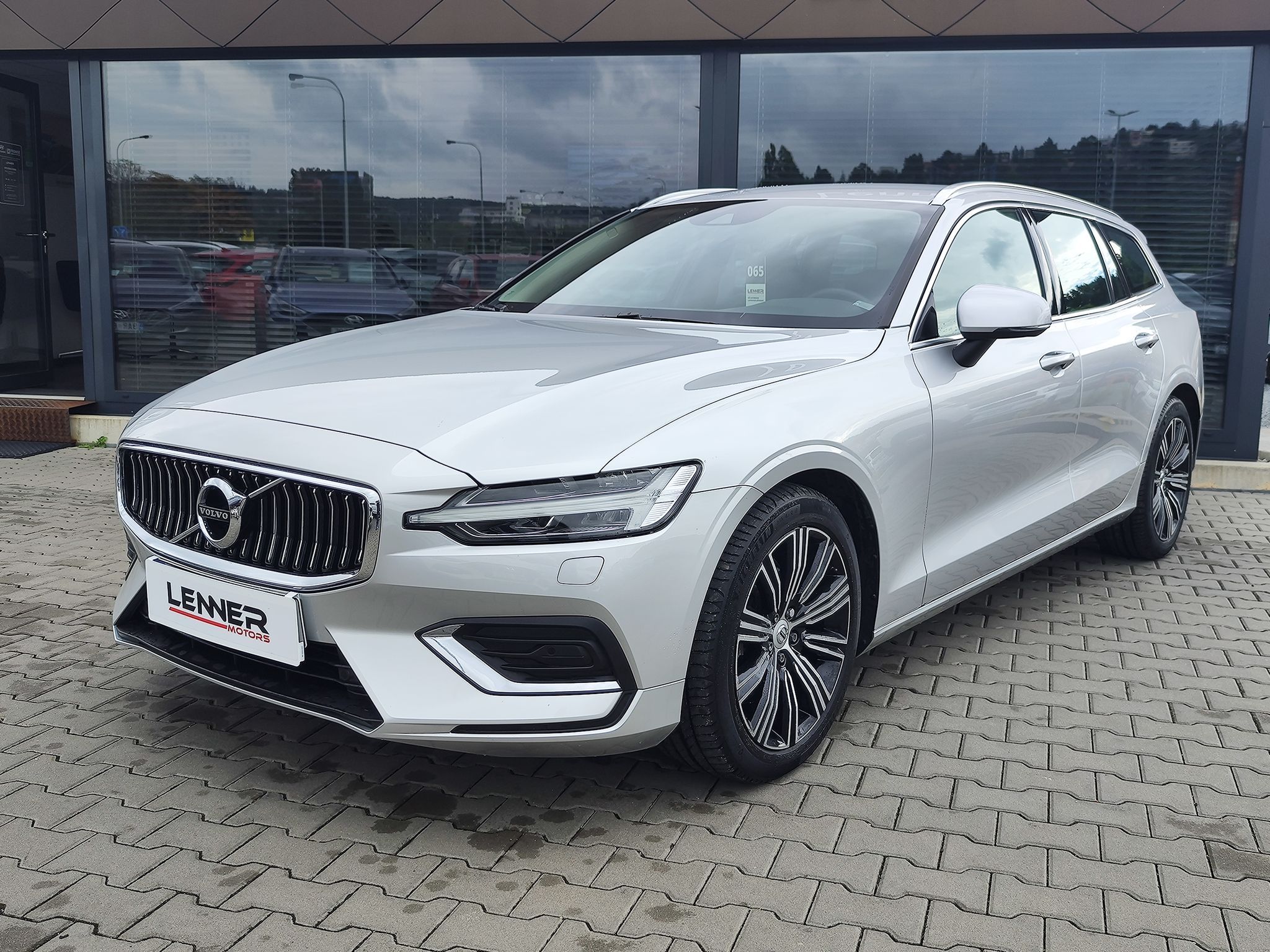 Volvo V60, B4 2.0/145kW Inscription AT