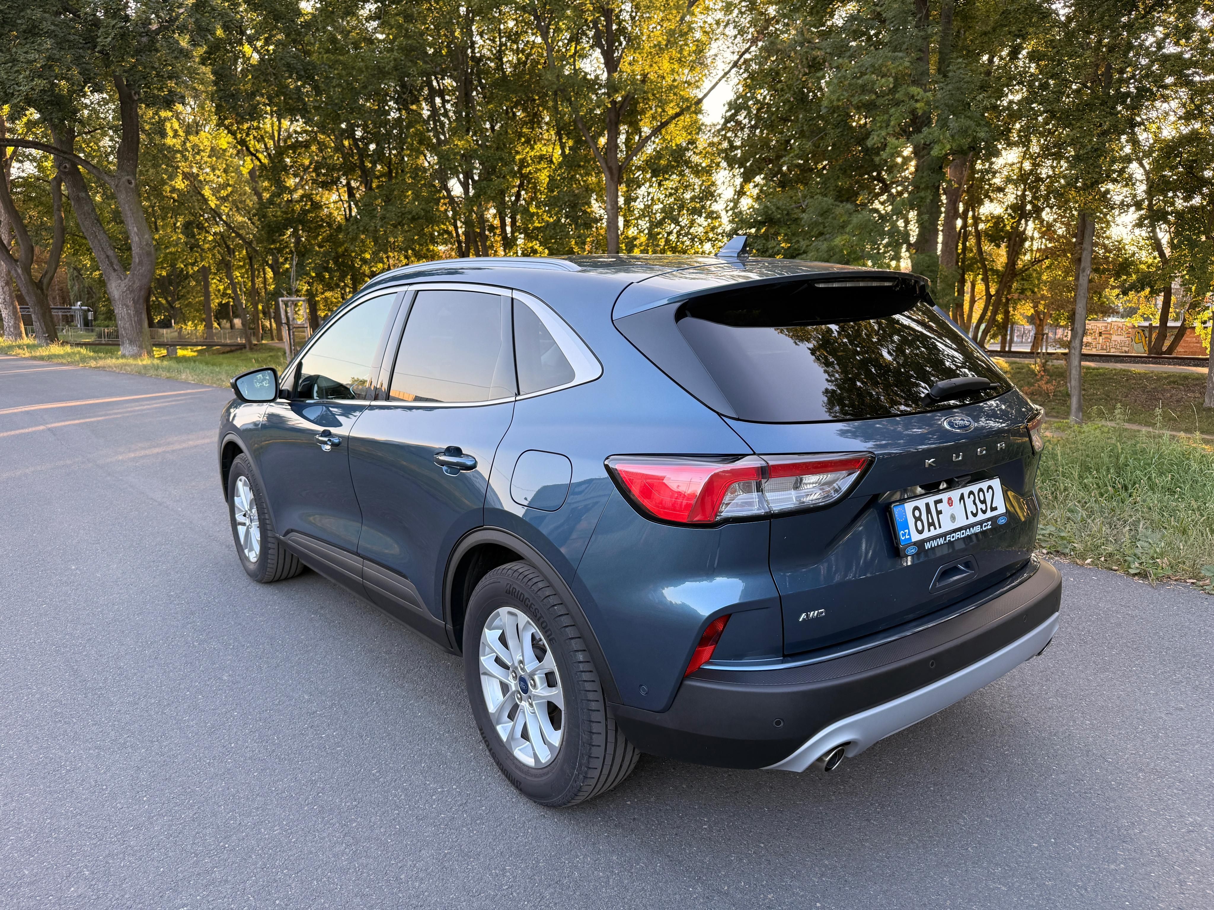 Ford Kuga, 2.0 140kW, automat, 1. majitel - fotka 6