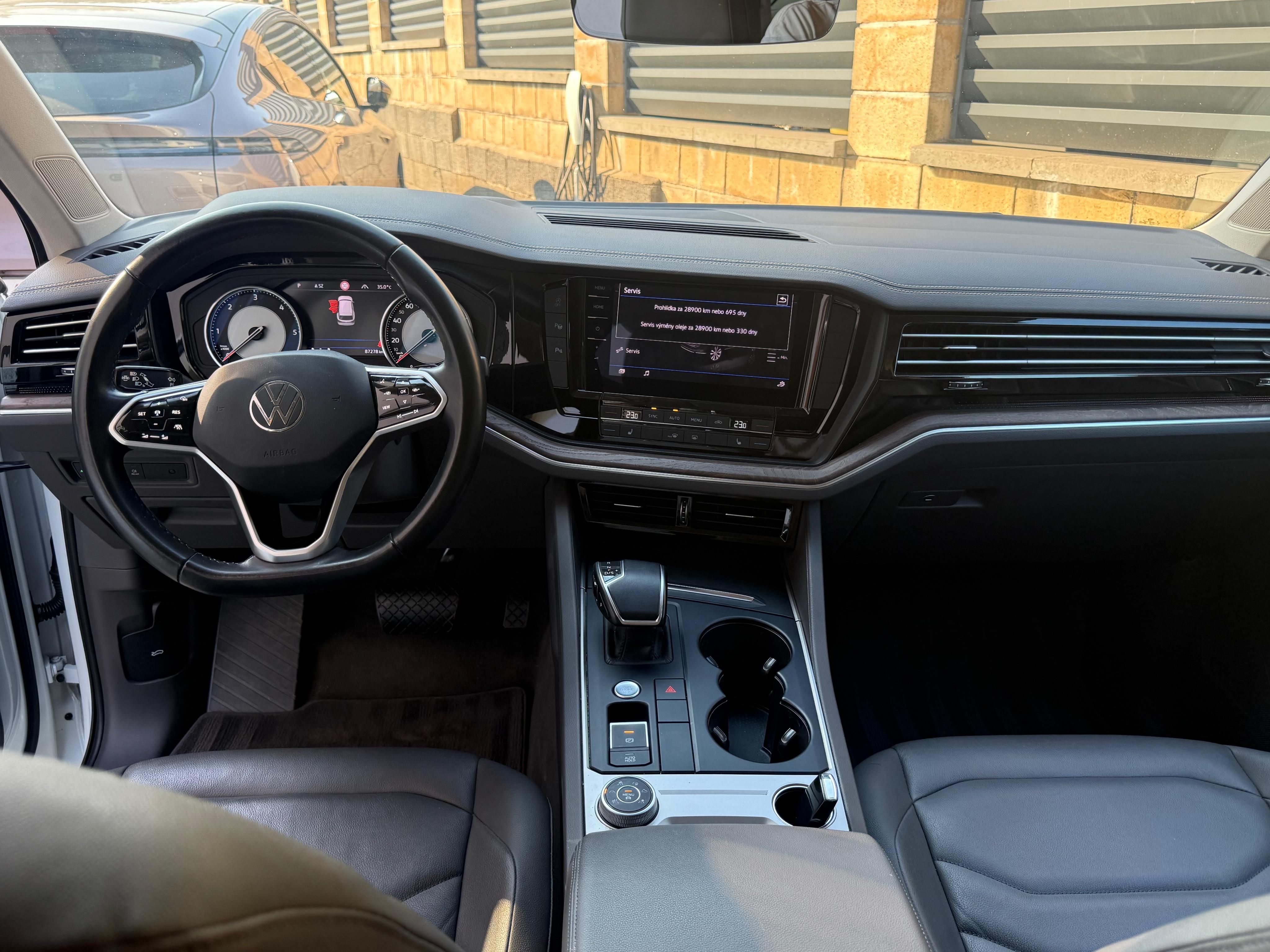 Volkswagen Touareg, 3.0L 210kw - po servise - fotka 6