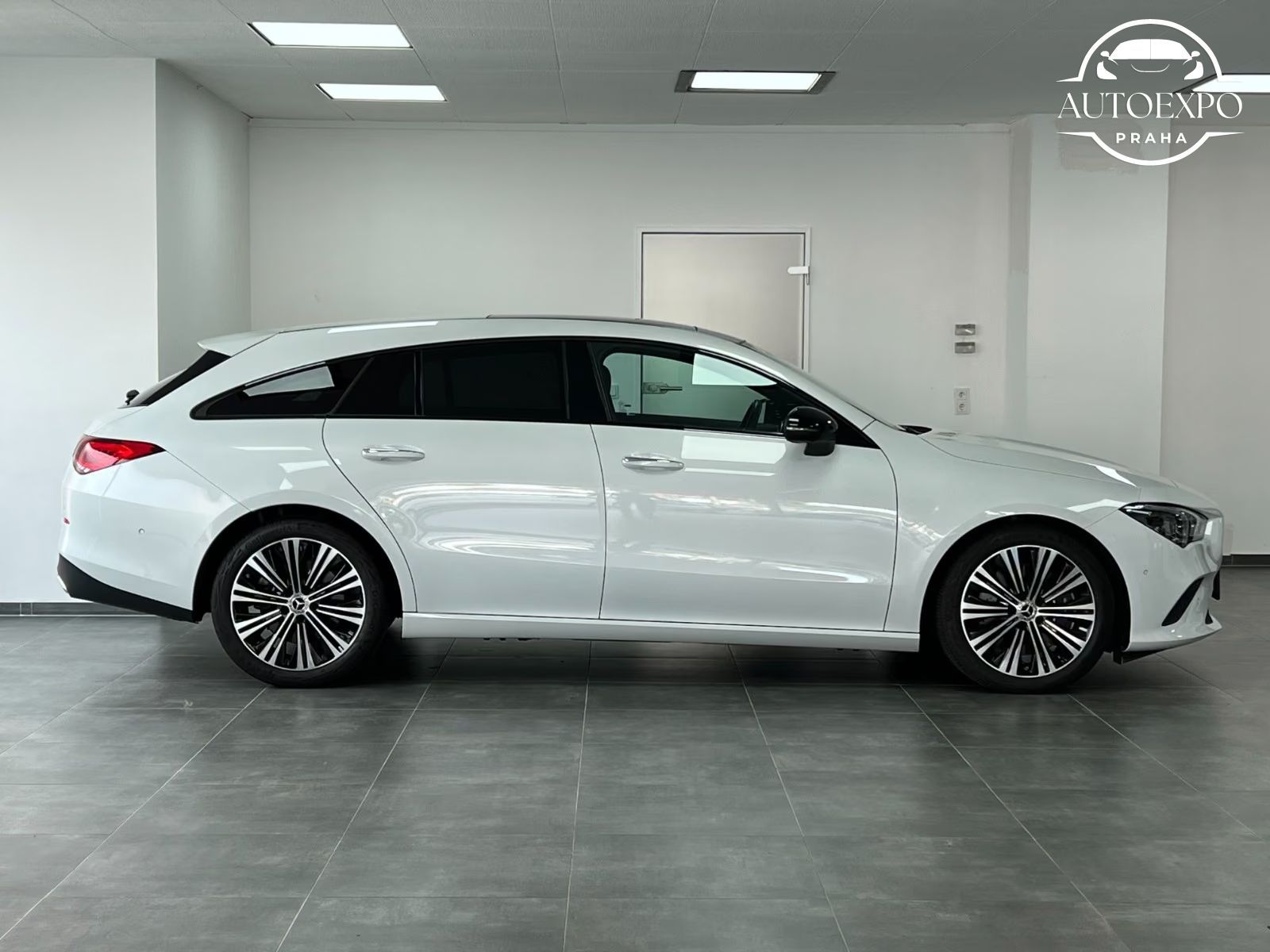 Mercedes-Benz CLA, 250*PANORAMA*360°KAMERA*LED - fotka 3