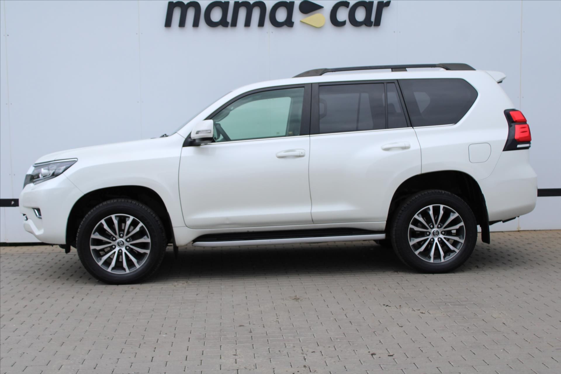 Toyota Land Cruiser, 2.8D-4D 130kW EXECUTIVE ČR - fotka 4