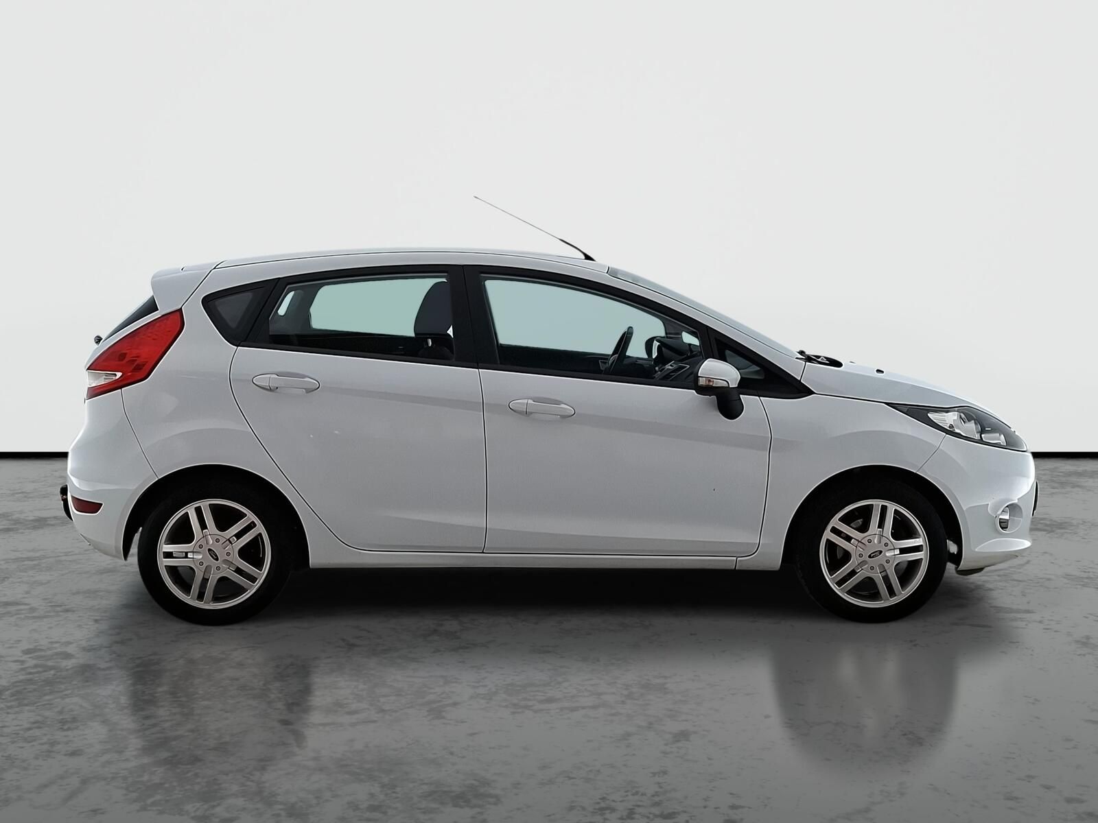 Ford Fiesta, 1.25, ČR,1.maj, Klima - fotka 6