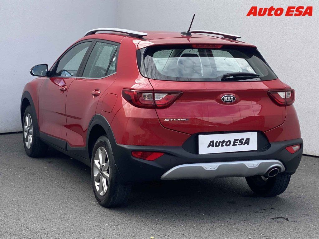 Kia Stonic, 1.4 CVVT,2.maj,ČR,navi - fotka 6