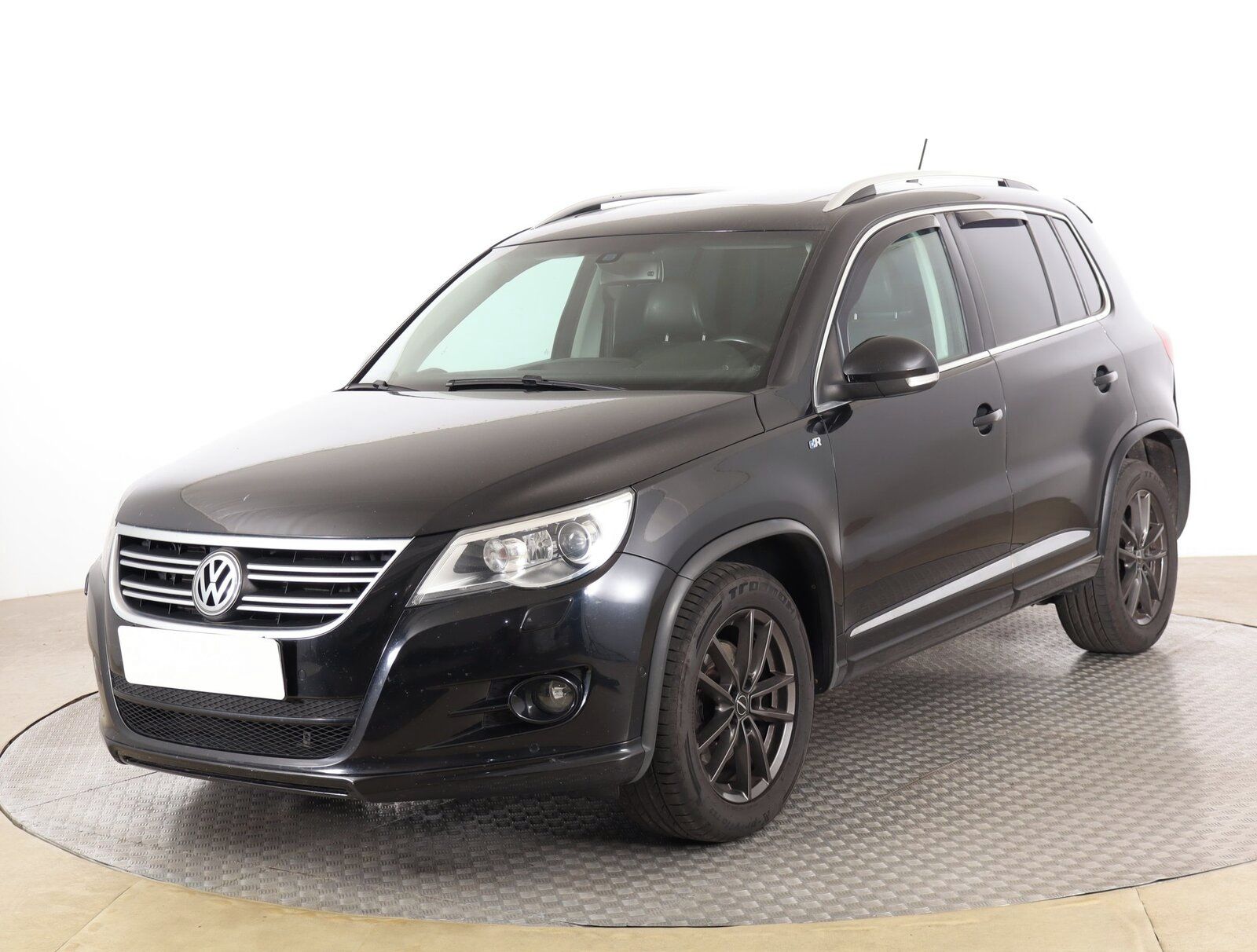 Volkswagen Tiguan, 2.0 TSI, R-Line, 4X4, Automat - fotka 2