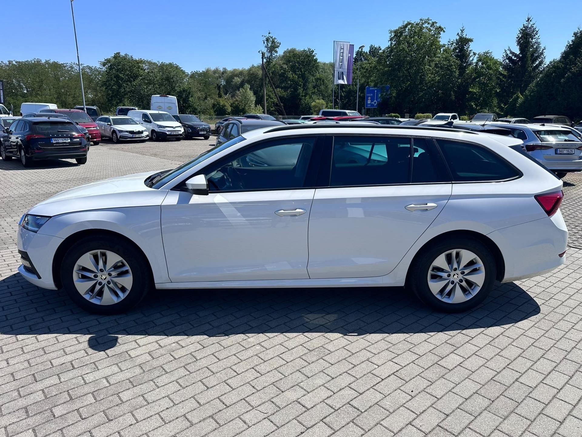 Škoda Octavia, 2.0 TDI 85kW DSG Ambition Plus - fotka 6