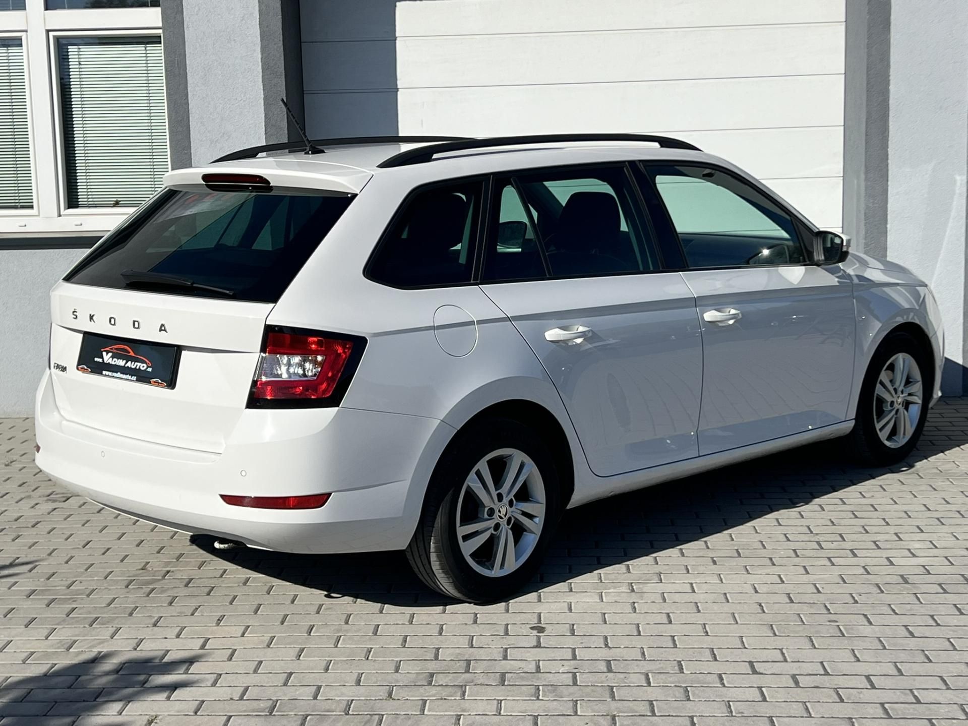 Škoda Fabia, 1.0TSI 70kW STYLE 1.MAJITEL ČR - fotka 4