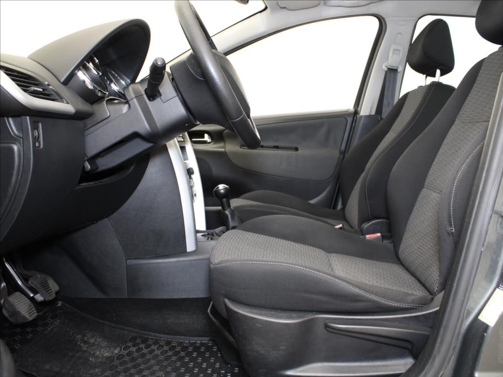 Peugeot 207, 1,6 VTi 88kW Panorama 168tkm. - fotka 6
