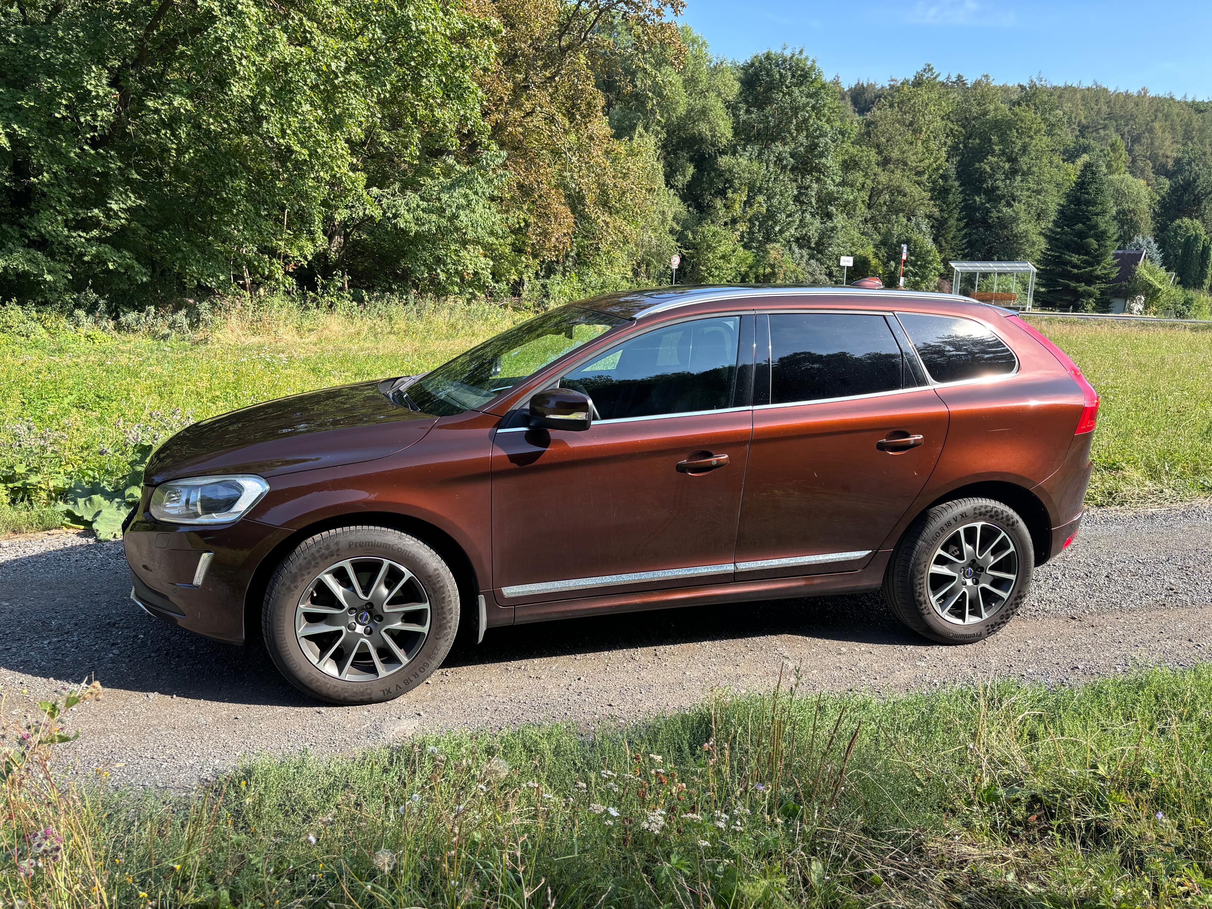 Volvo XC60, D5 AWD SUMMUM - fotka 5