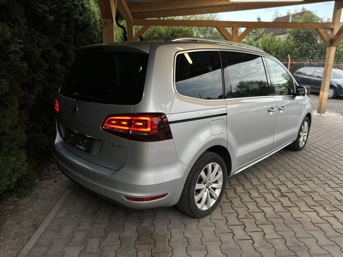 Volkswagen Sharan, 2,0 TDI 135kW DSG HIGHL 7MÍST - fotka 4