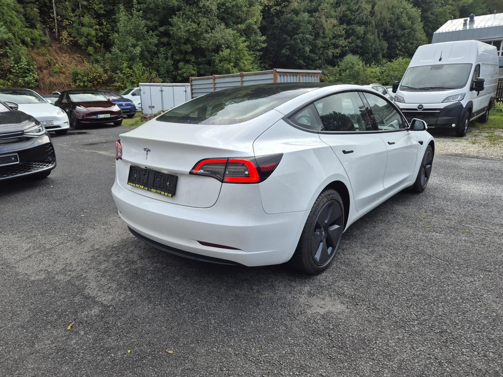 Tesla Model 3, STANDART RANGE 208w SOH 96,0% - fotka 2