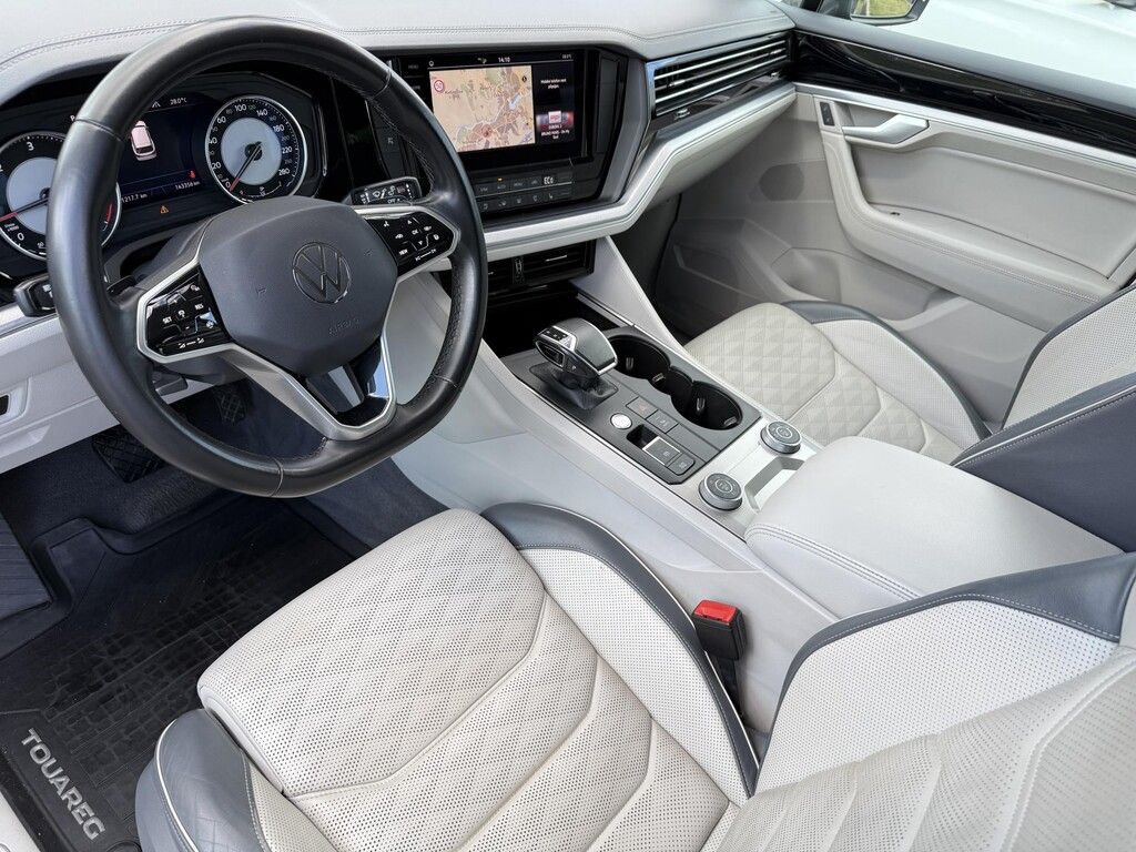 Volkswagen Touareg, V6 4M 3,0 TDi 210 kW Elegance - fotka 6