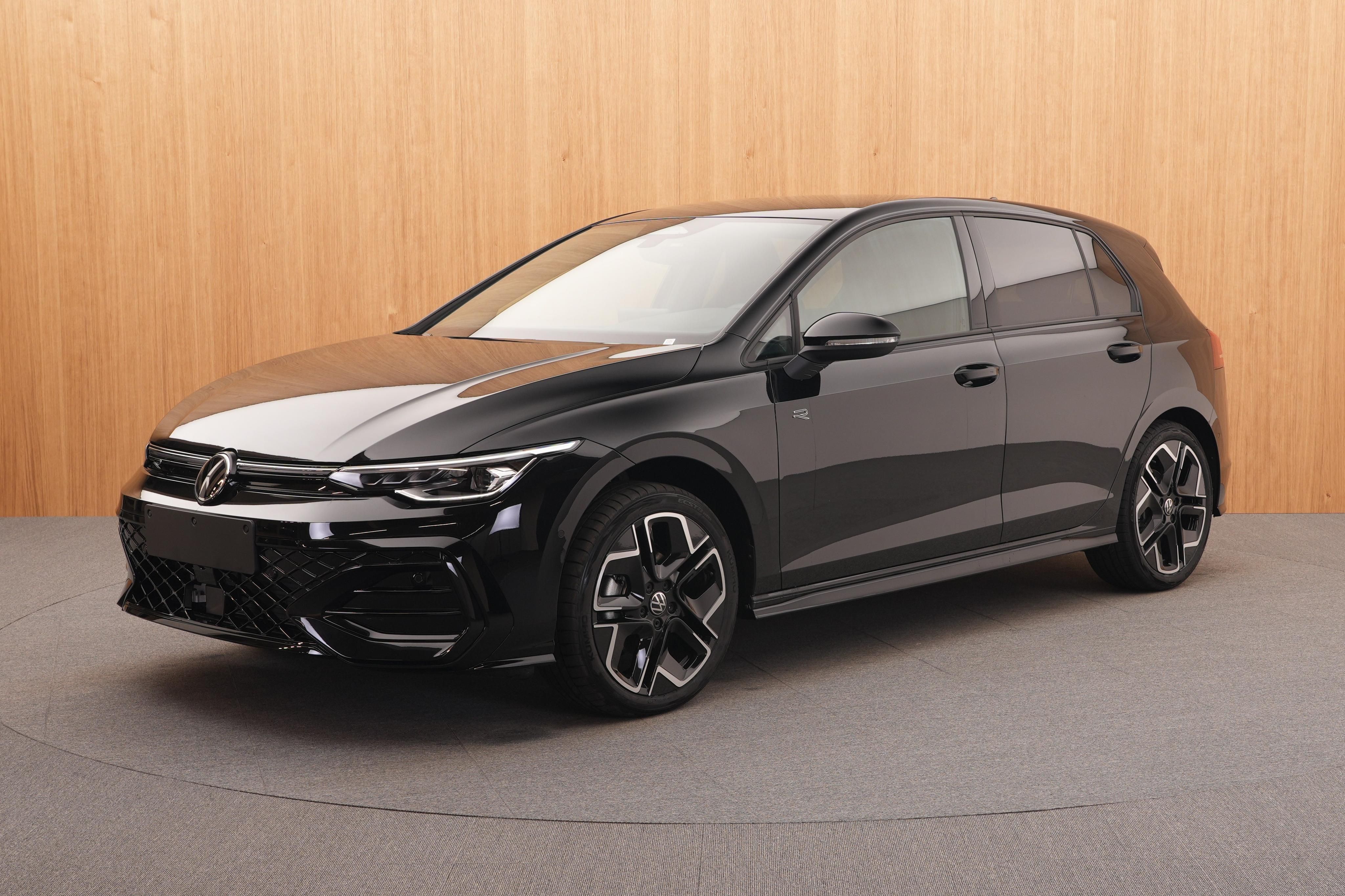 Volkswagen Golf, R-Line Limited 1.5 eTSI mHEV