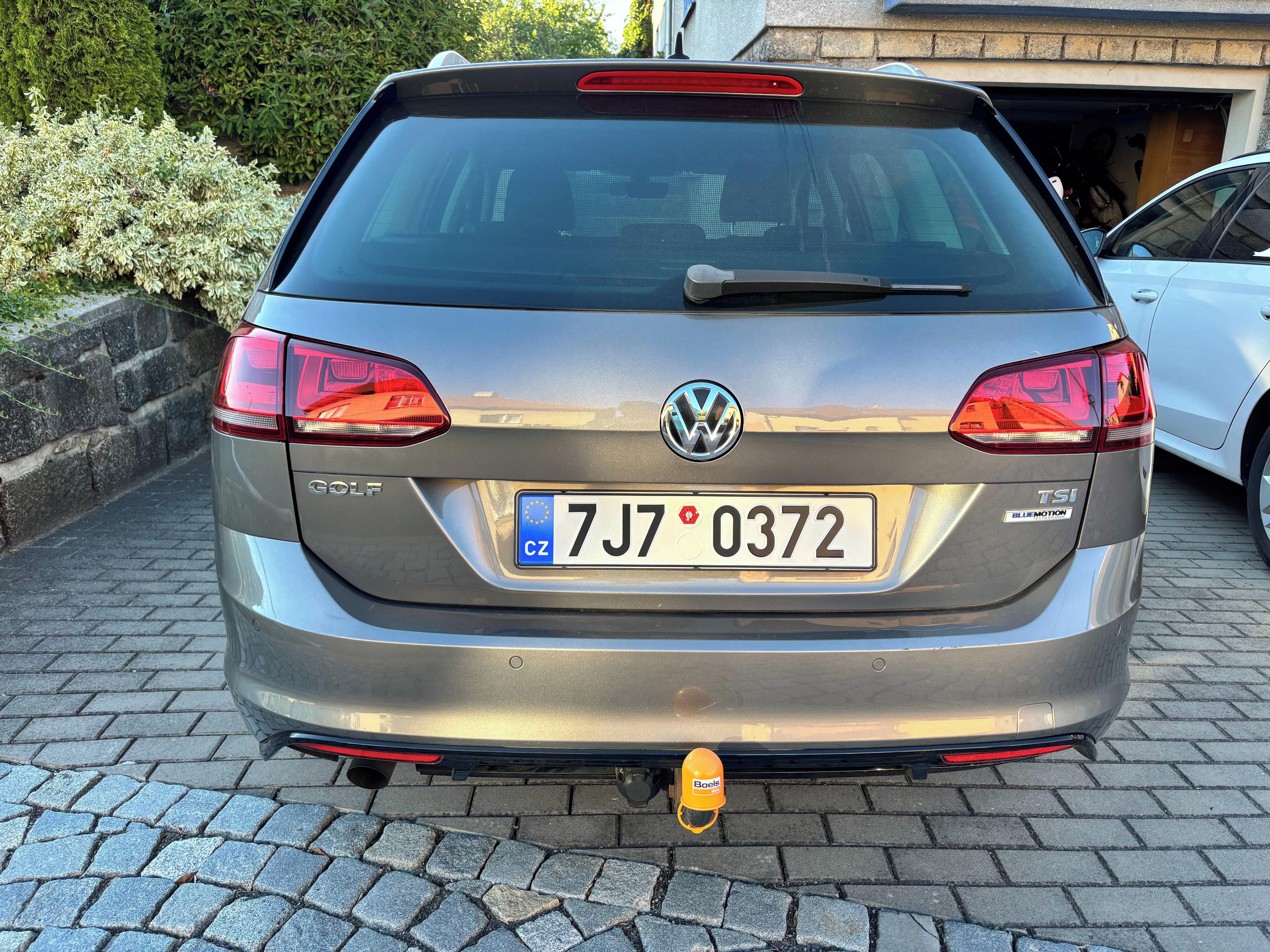 Volkswagen Golf, 1.2 TSi 81 kW R line - fotka 6