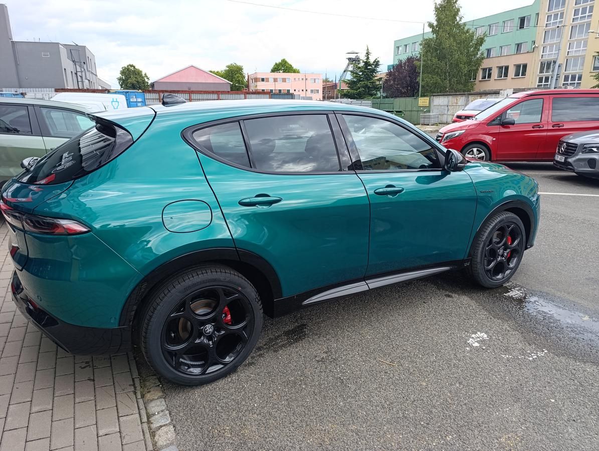 Alfa Romeo Tonale, Veloce 1,5 Turbo Ibrida 175k - fotka 6