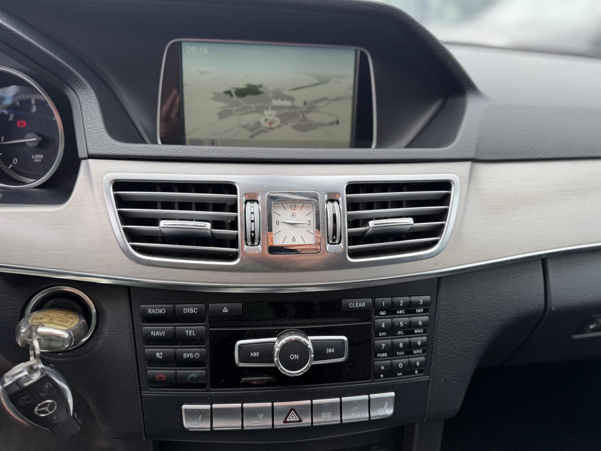 Mercedes-Benz Třídy E, 220 CDI - fotka 6