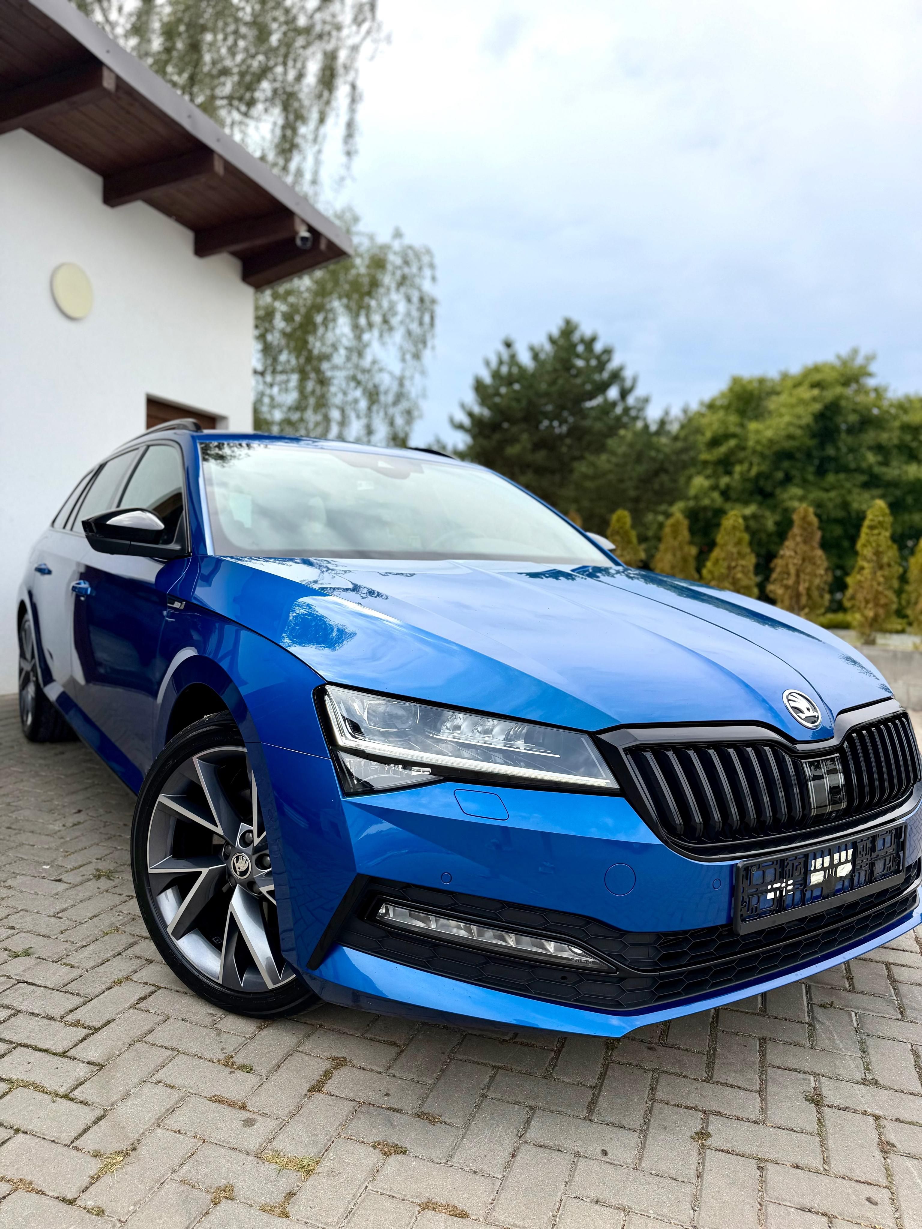 Škoda Superb, SPORTLINE 360 TAŽNÉ DCC MATRIX - fotka 4