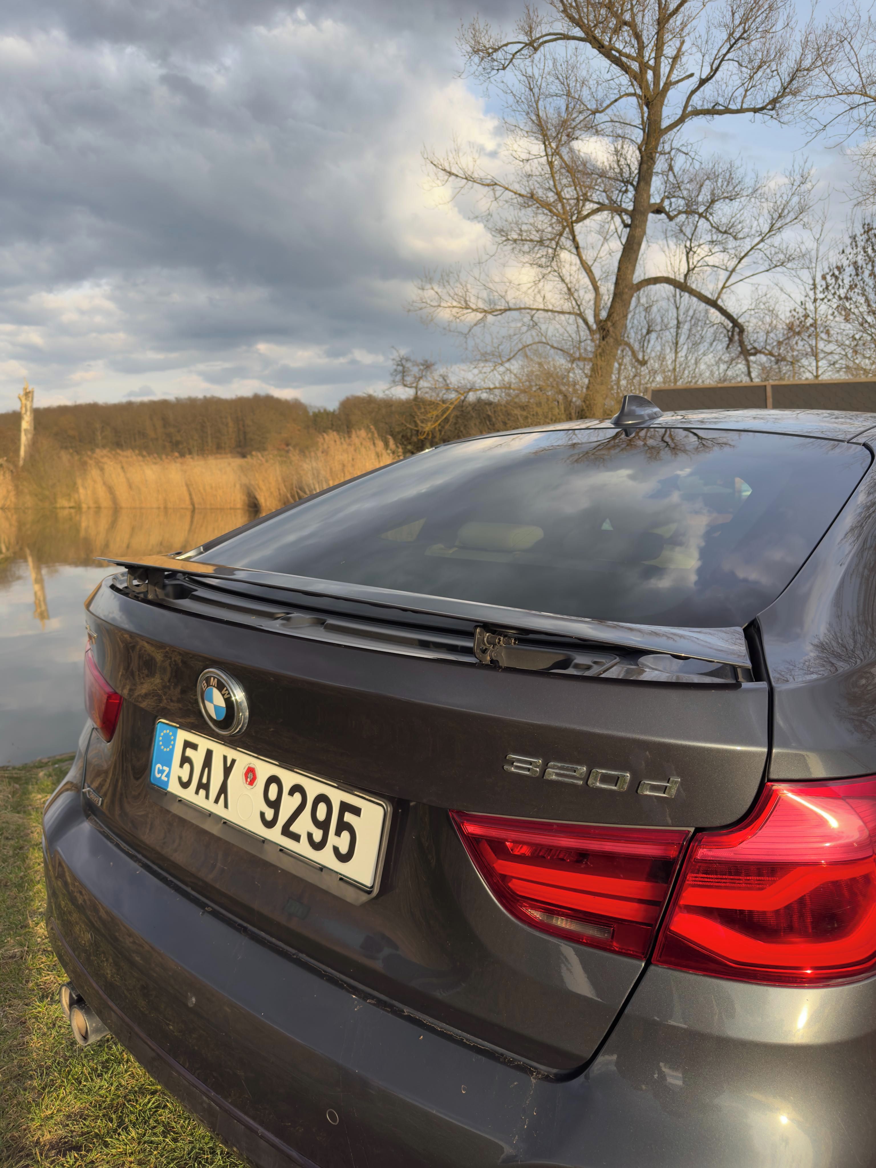 BMW Řada 3, 320d GT xDrive - fotka 5