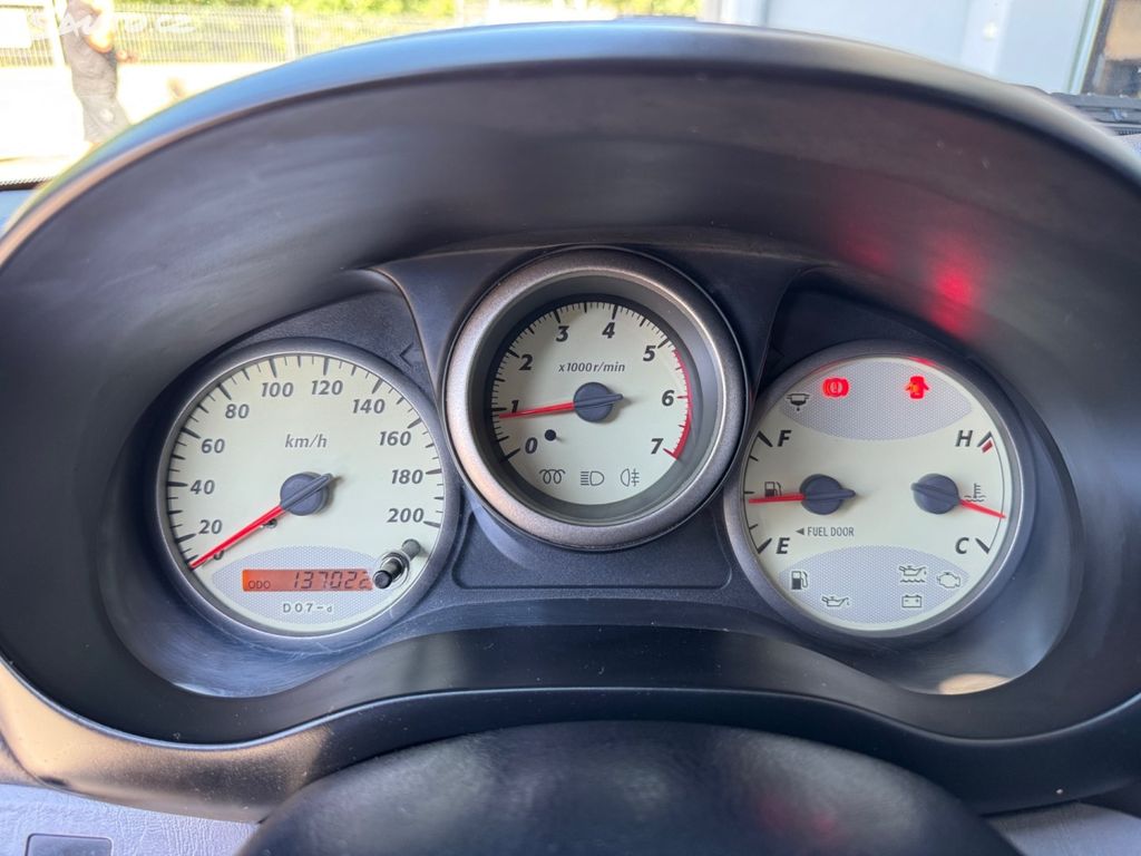 Toyota RAV4 2.0 D-4D 116 ch 4x4 • 3 portes • Boîte manuelle • Clim