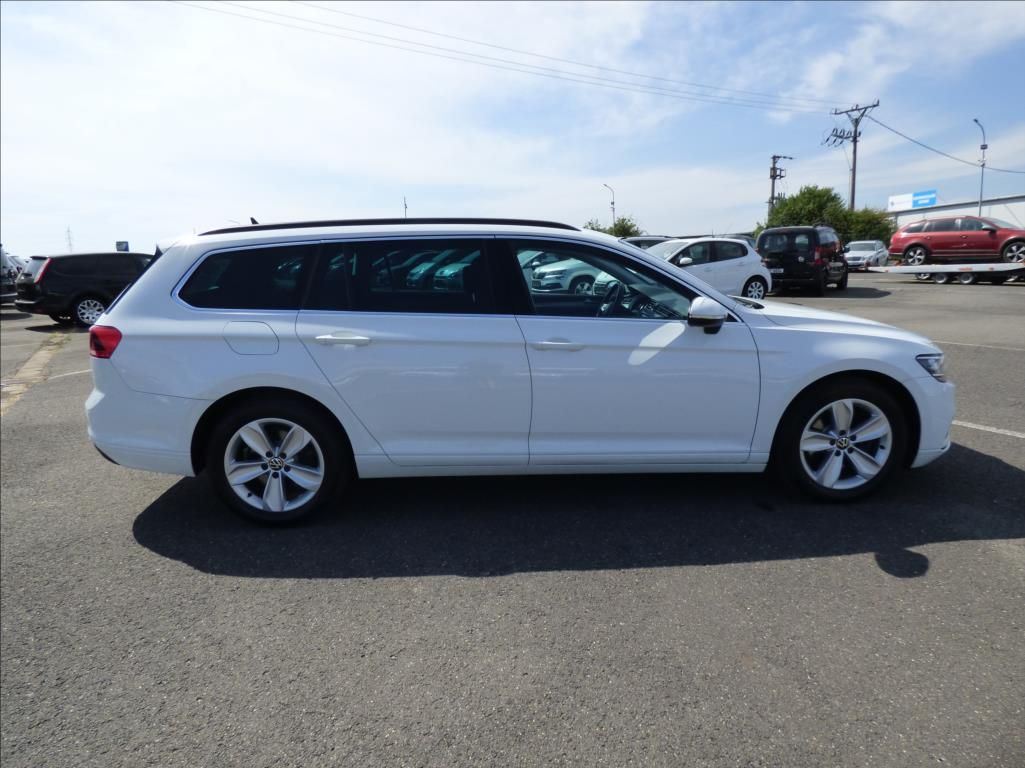 Volkswagen Passat Variant, 2,0 TDI DSG,LED,Navigace,Digi - fotka 2